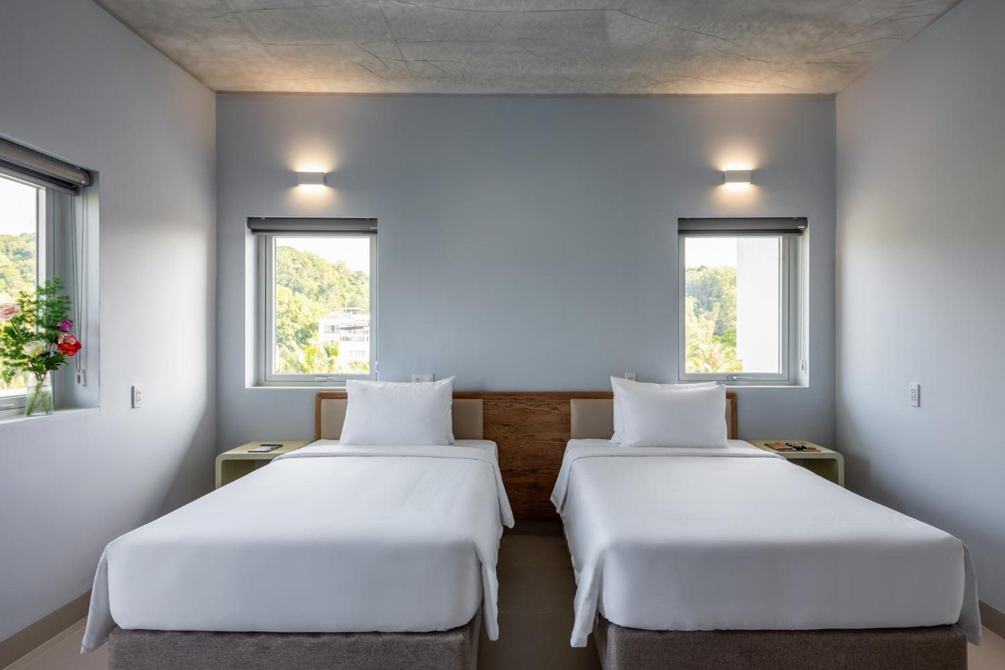 Deluxe Twin Room With Balcony - Photo 1