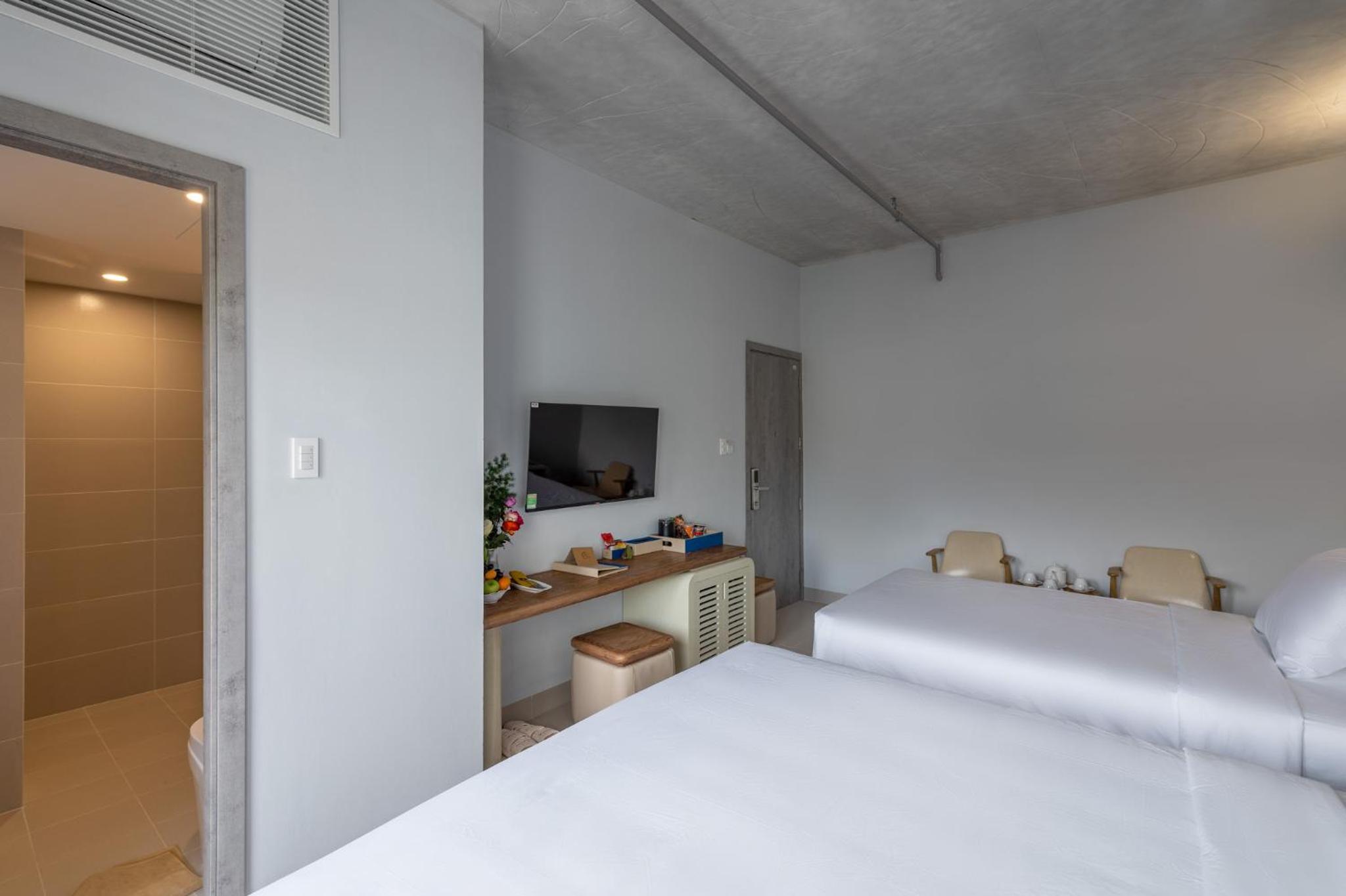 Superior Triple Room With Balcony - Photo 17