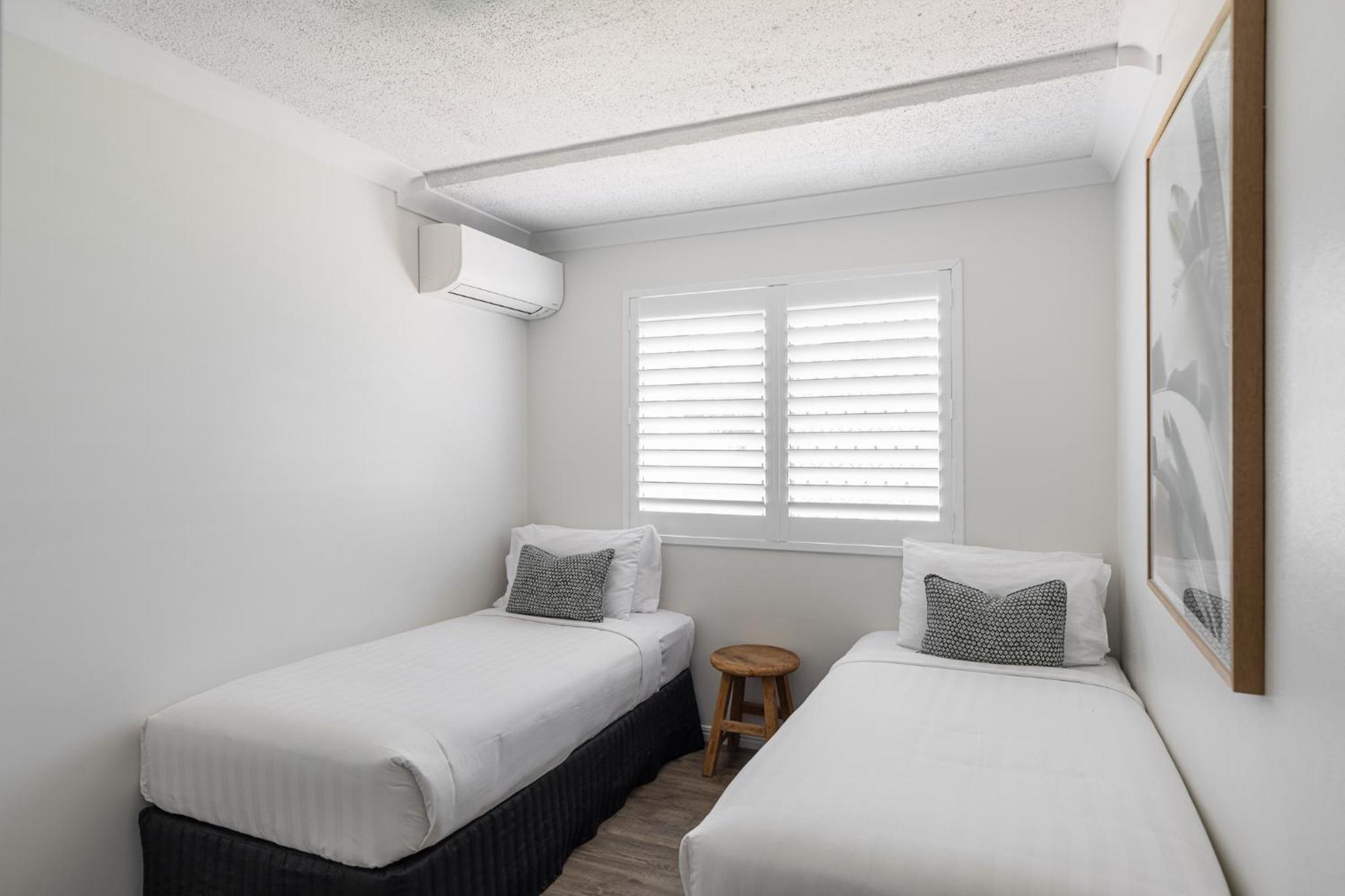 Three-Bedroom Apartment - Photo 3