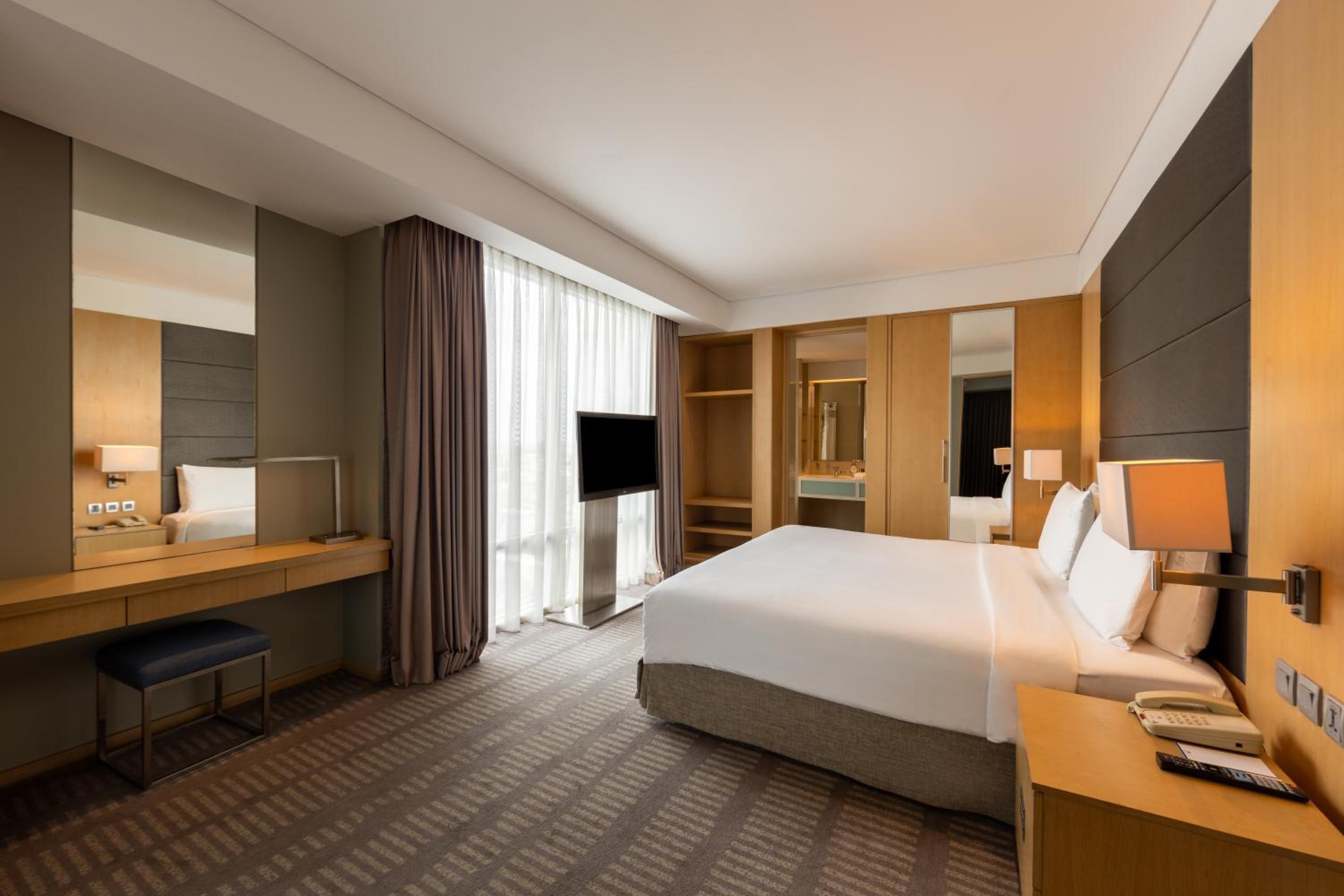 Premium King Suite with Balcony