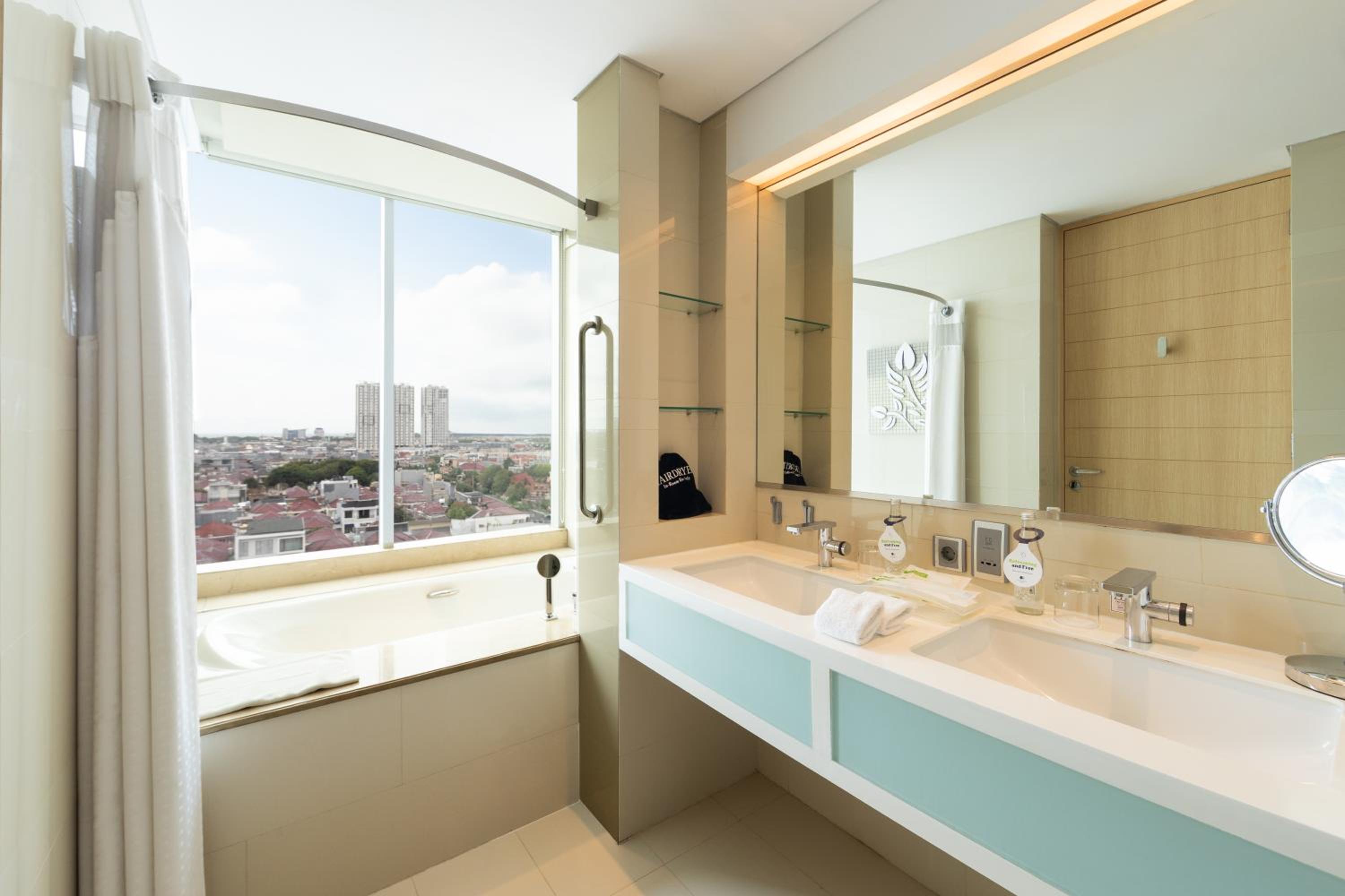 Premium King Suite with Balcony