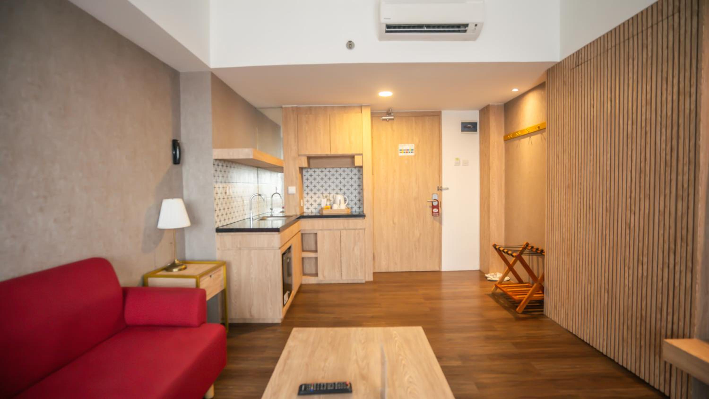 Suite with Balcony - Photo 8