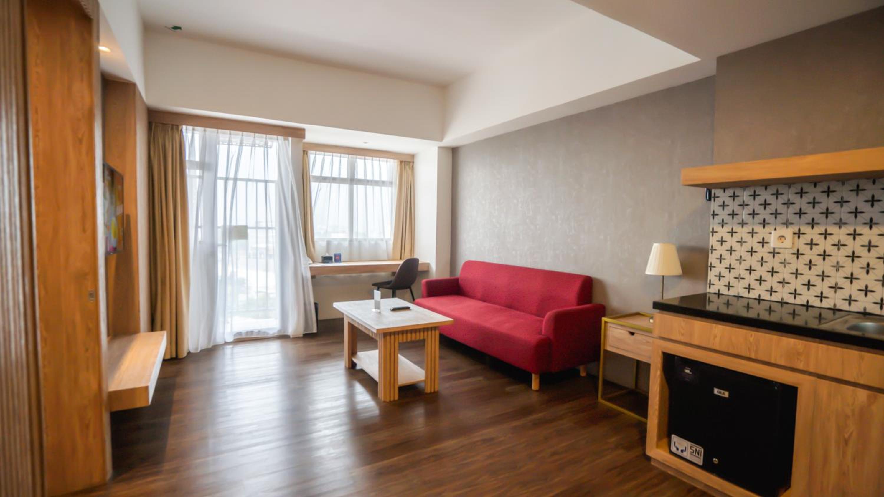 Suite with Balcony - Photo 7