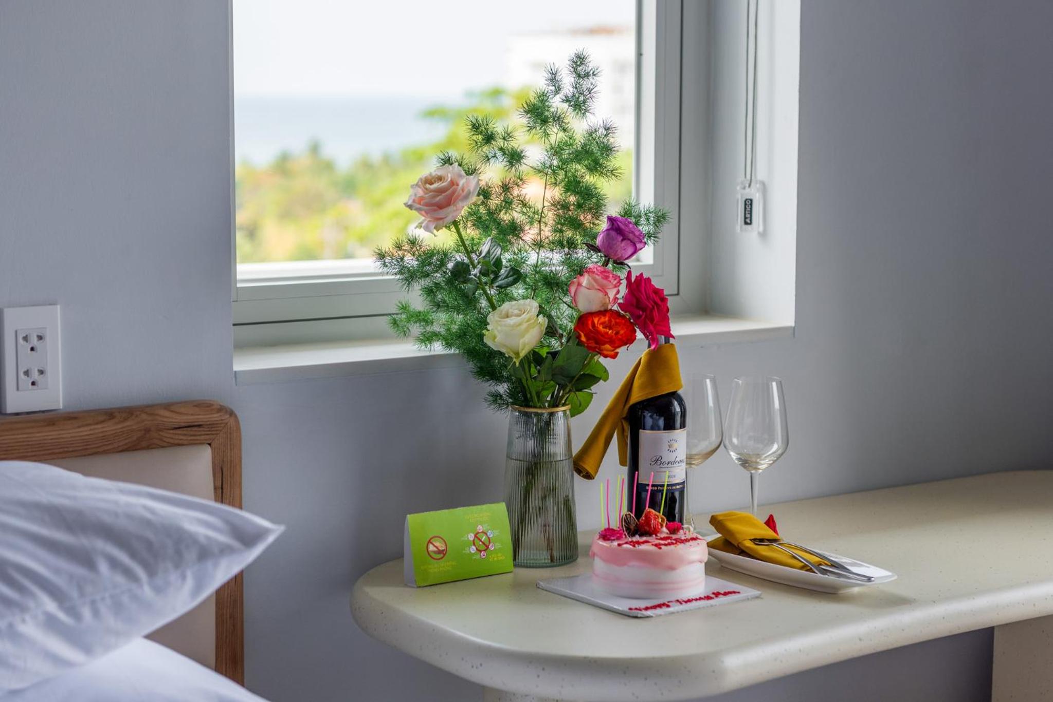 Deluxe Twin Room With Balcony - Photo 4