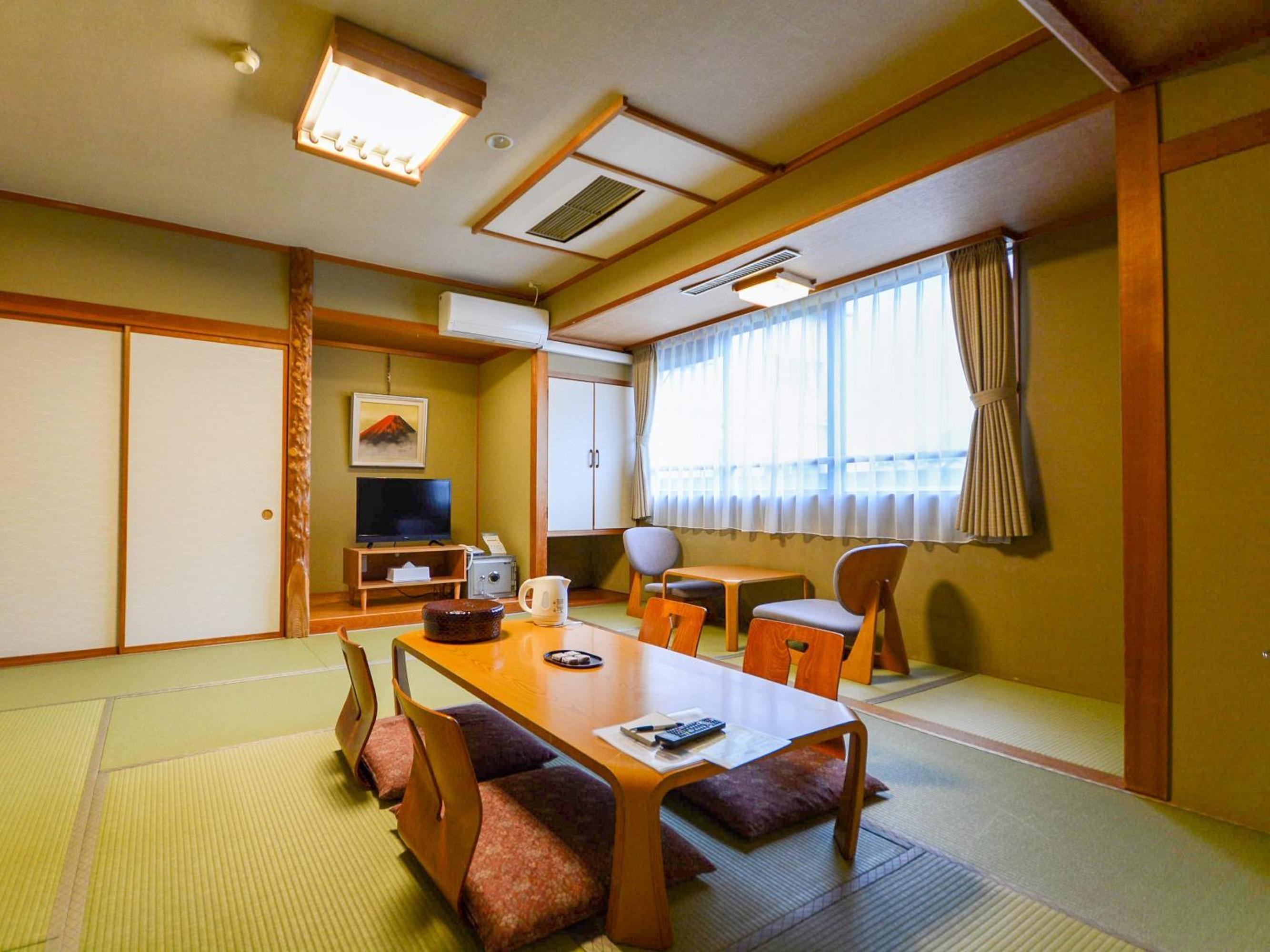Japanese-Style Quadruple Room - New Wing photo 1