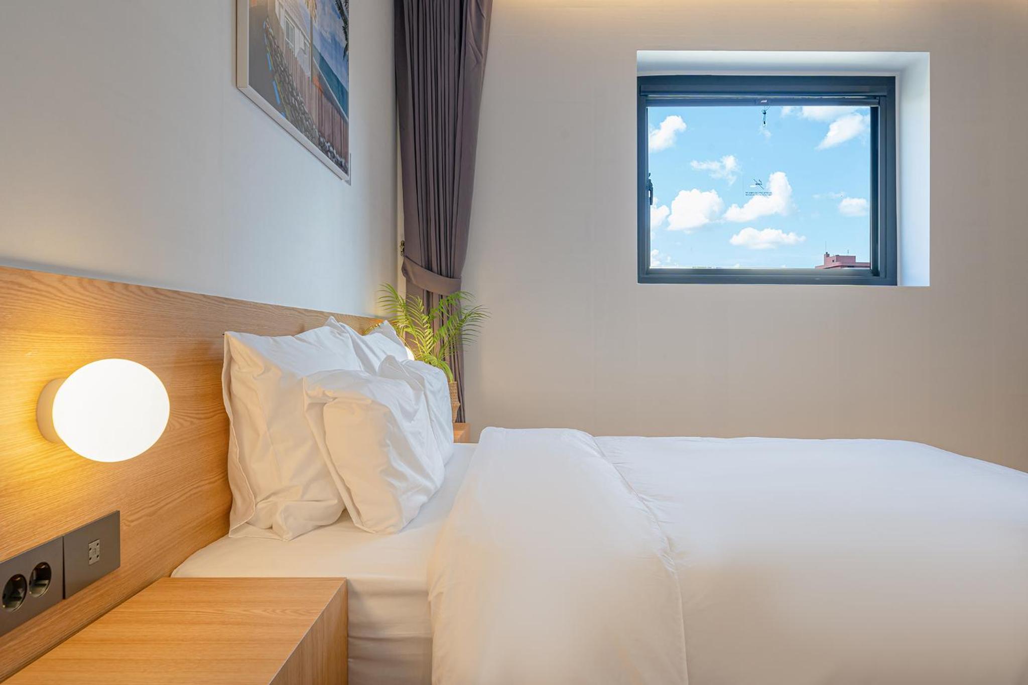 Standard Double Room - Photo 17