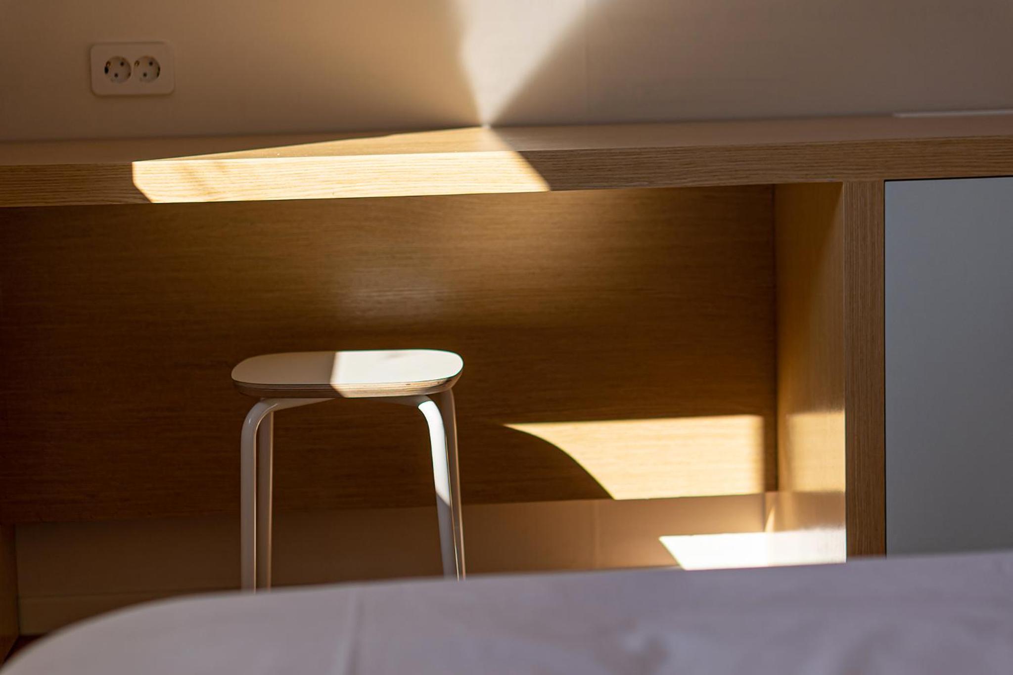 Twin Room - Photo 11