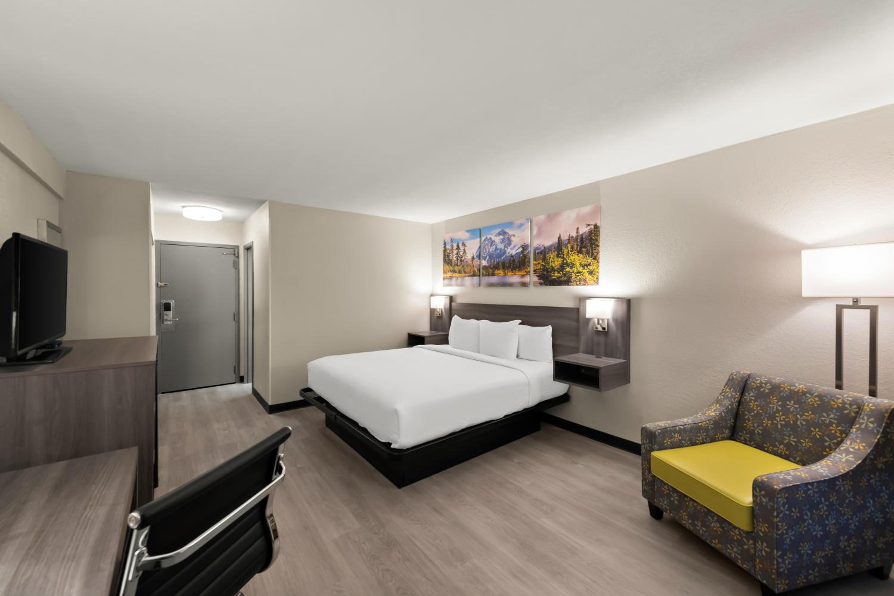 King Room with Balcony