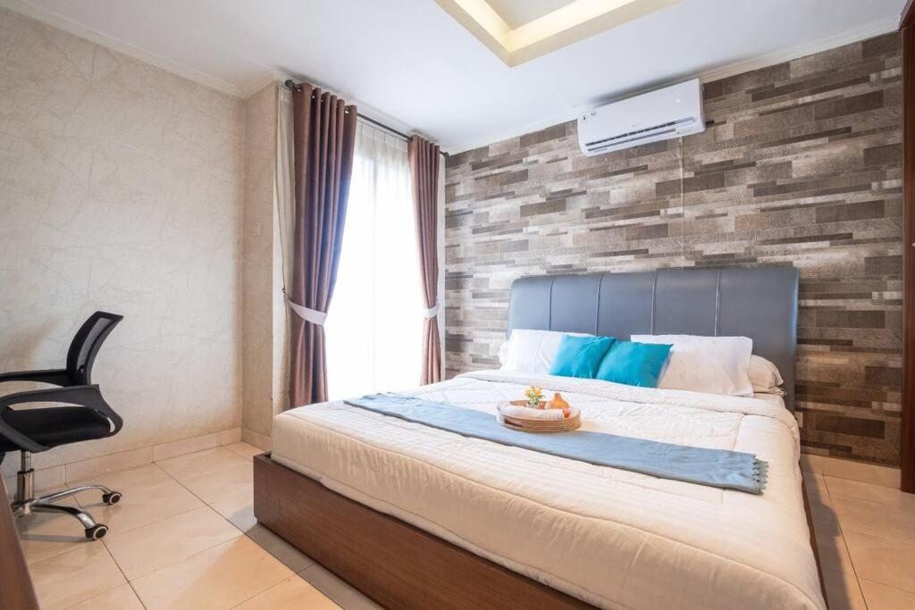 One-Bedroom Apartment - Photo 10
