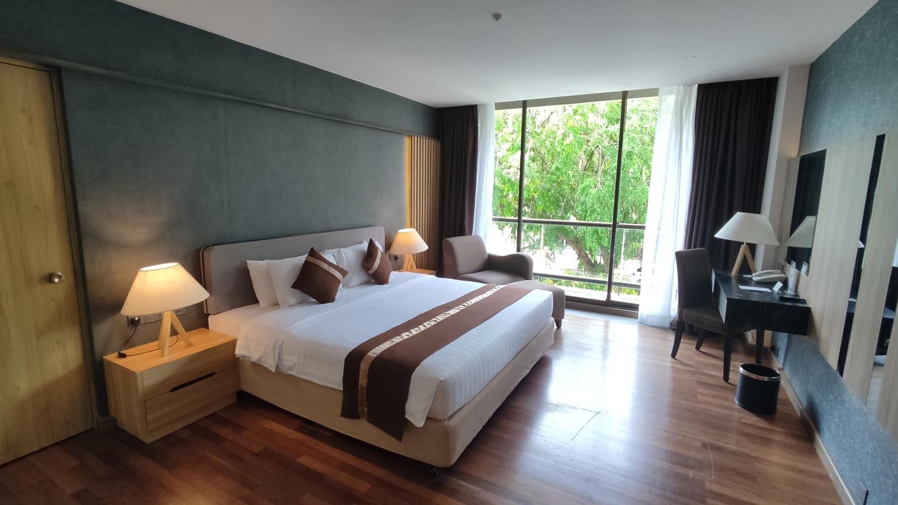 Superior Double or Twin Room with Free Shuttle from Nongsapura Ferry Terminal - Photo 2