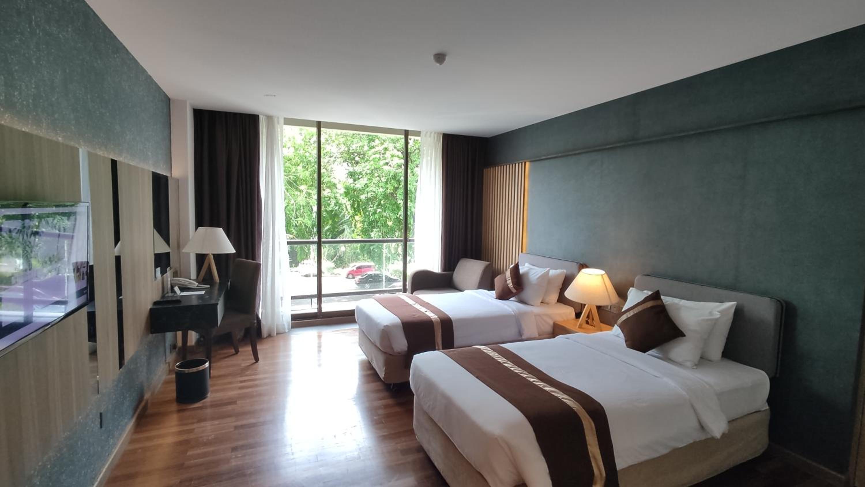 Superior Double or Twin Room with Free Shuttle from Nongsapura Ferry Terminal - Photo 1