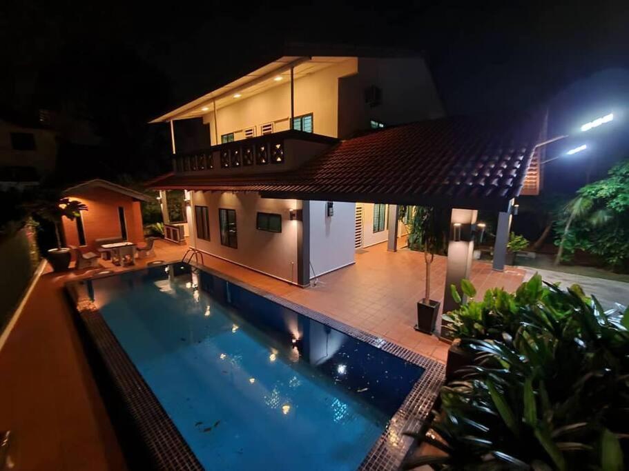 Villa photo 1