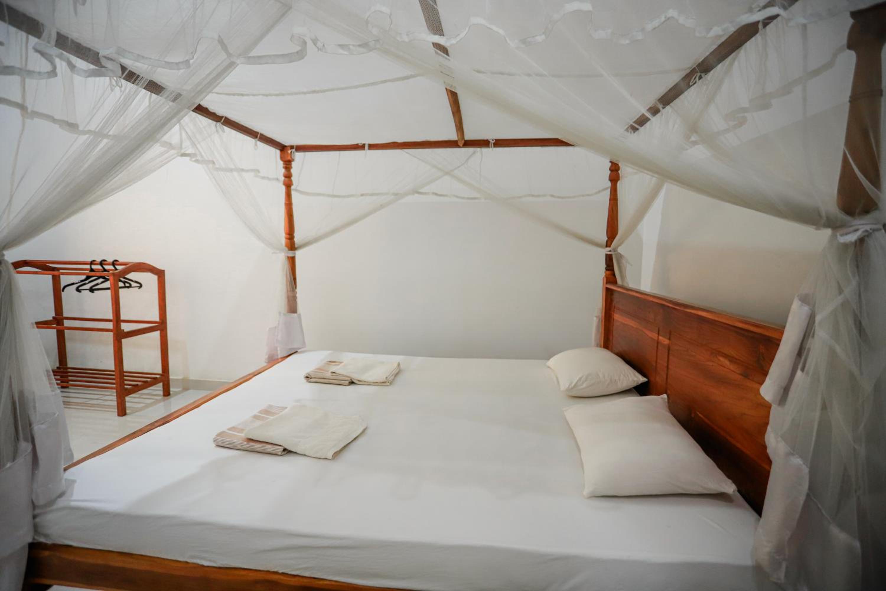 Basic Triple Room photo 2