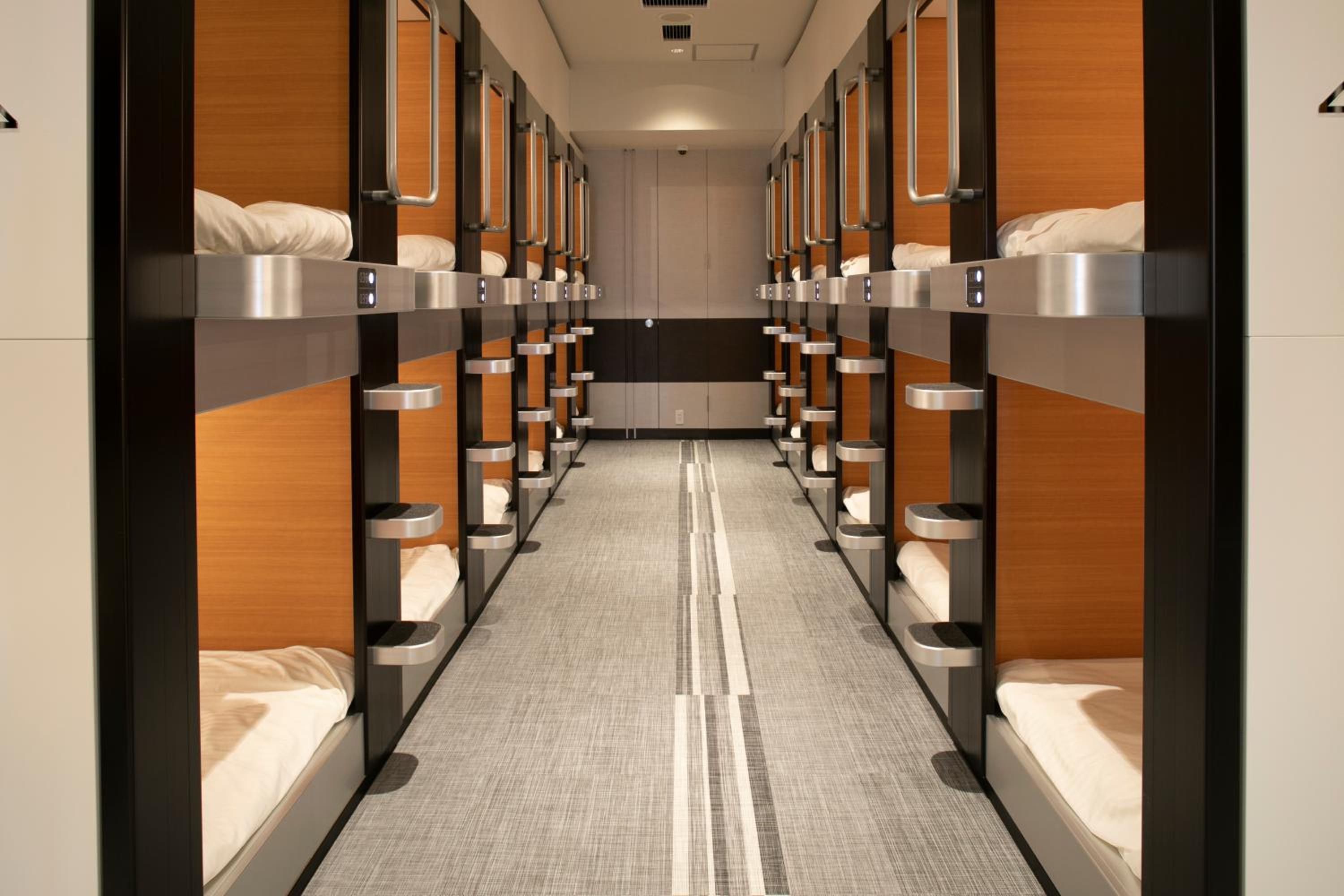 Male Dormitory Room with Shared Shower Room - Non-Smoking
