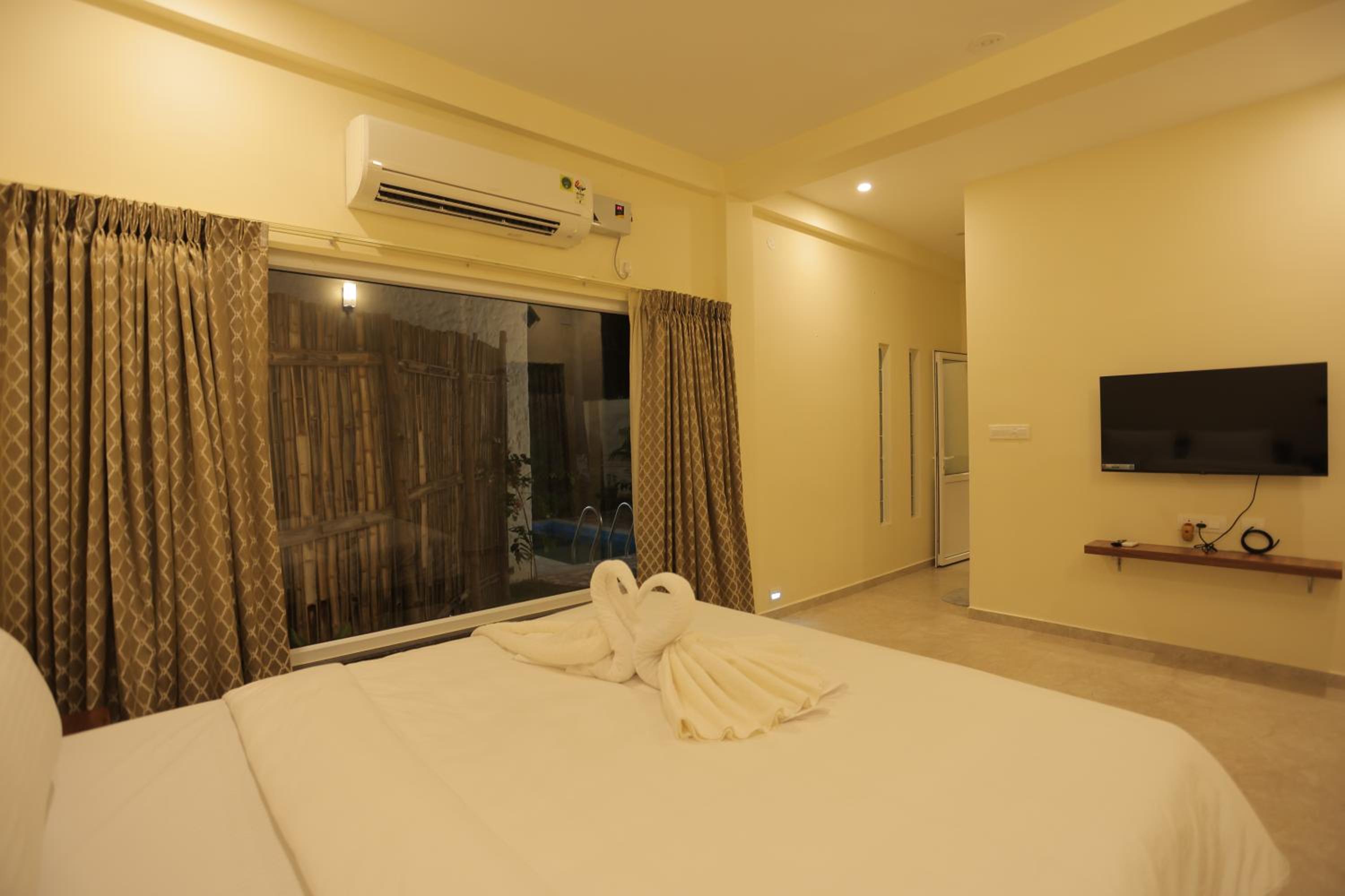 Villa with Private Pool photo 1