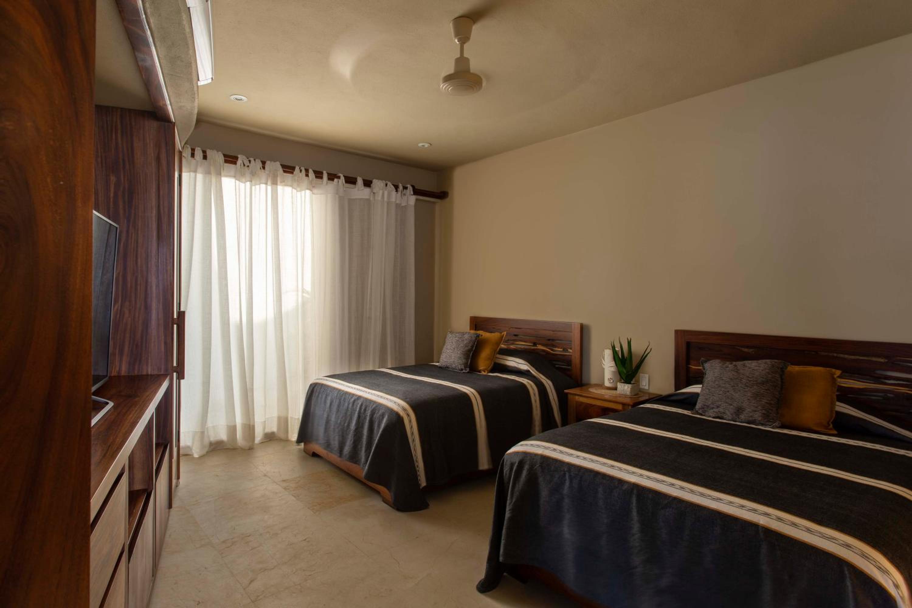 Villa photo 1