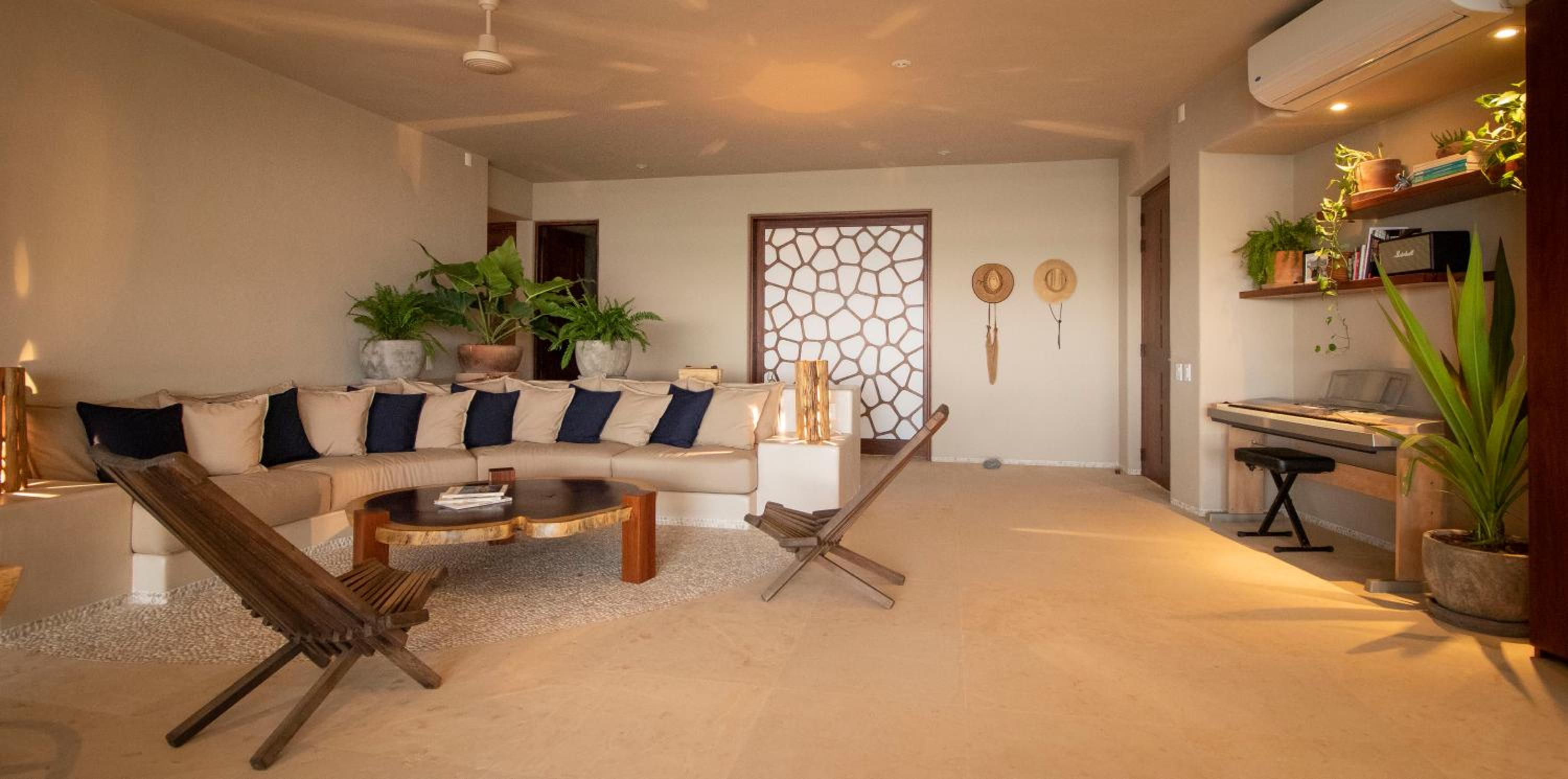 Villa photo 1