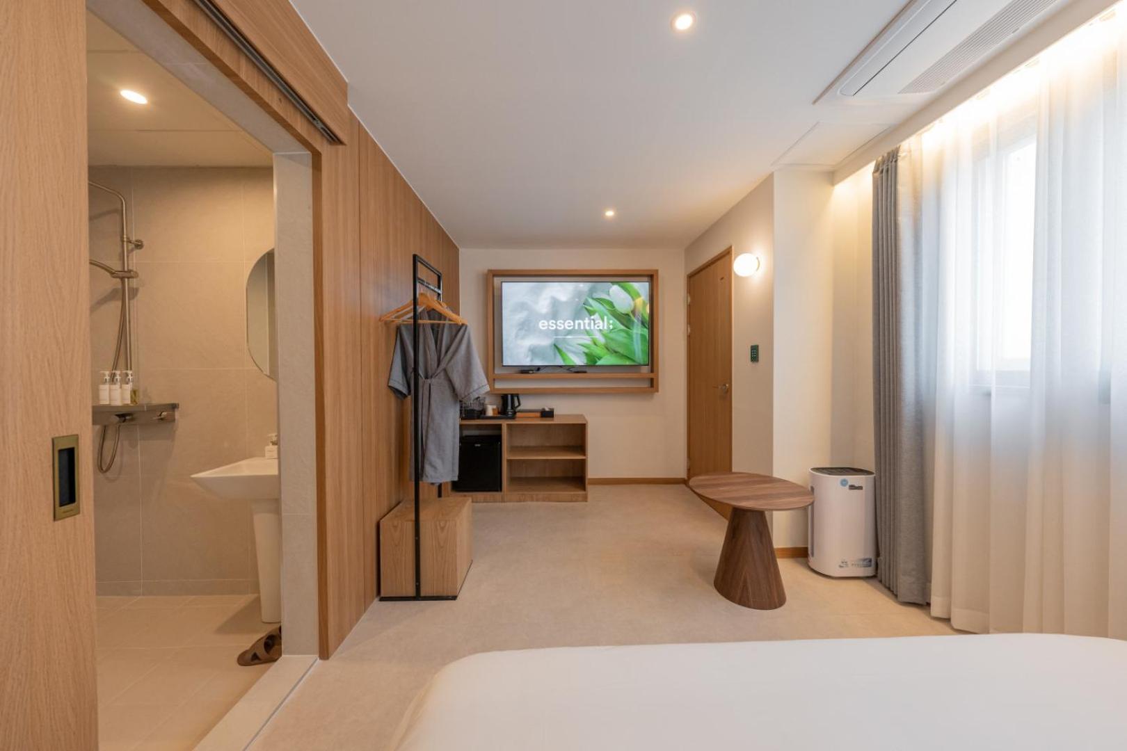 Standard Double Room - Photo 3