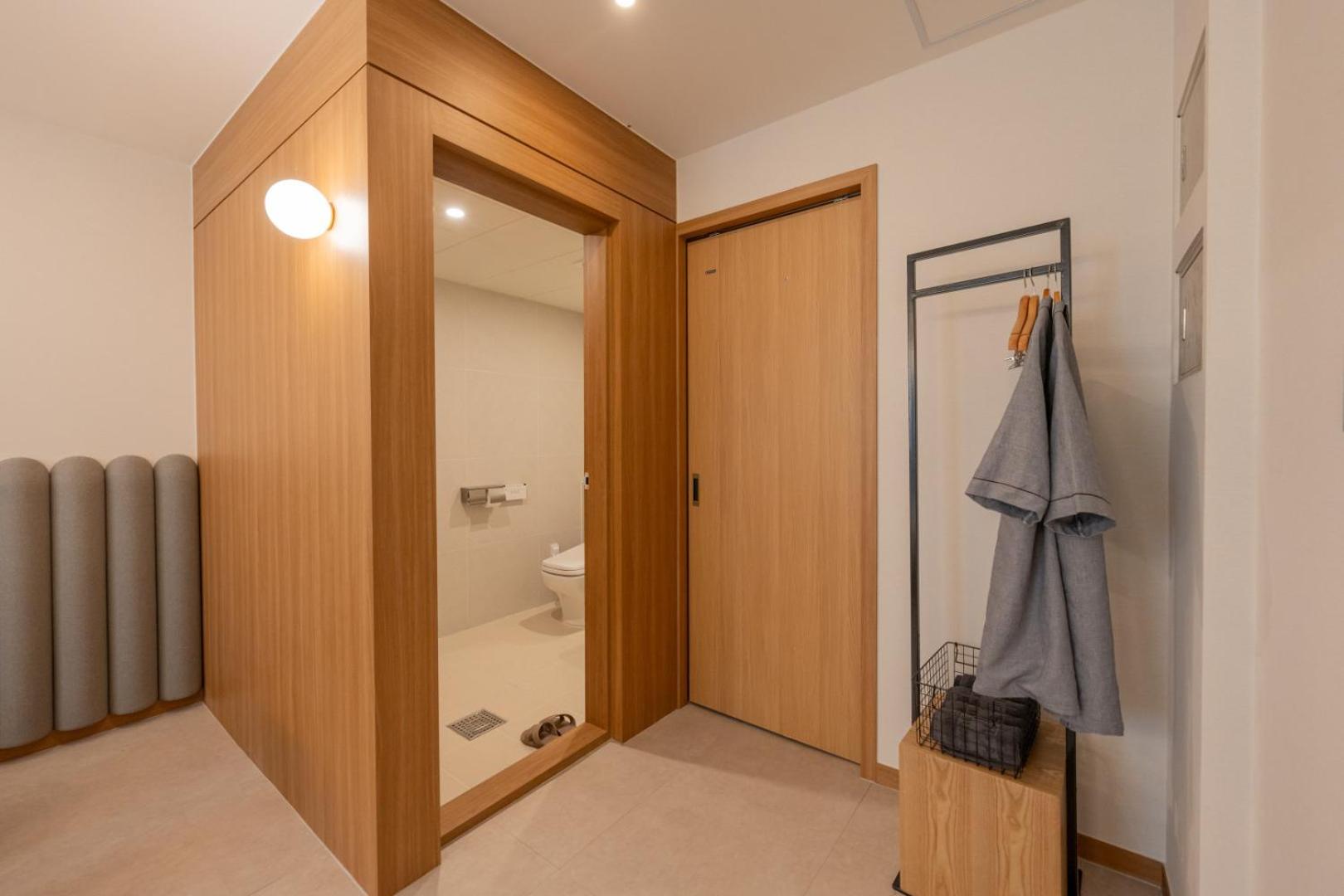 Standard Double Room - Photo 6