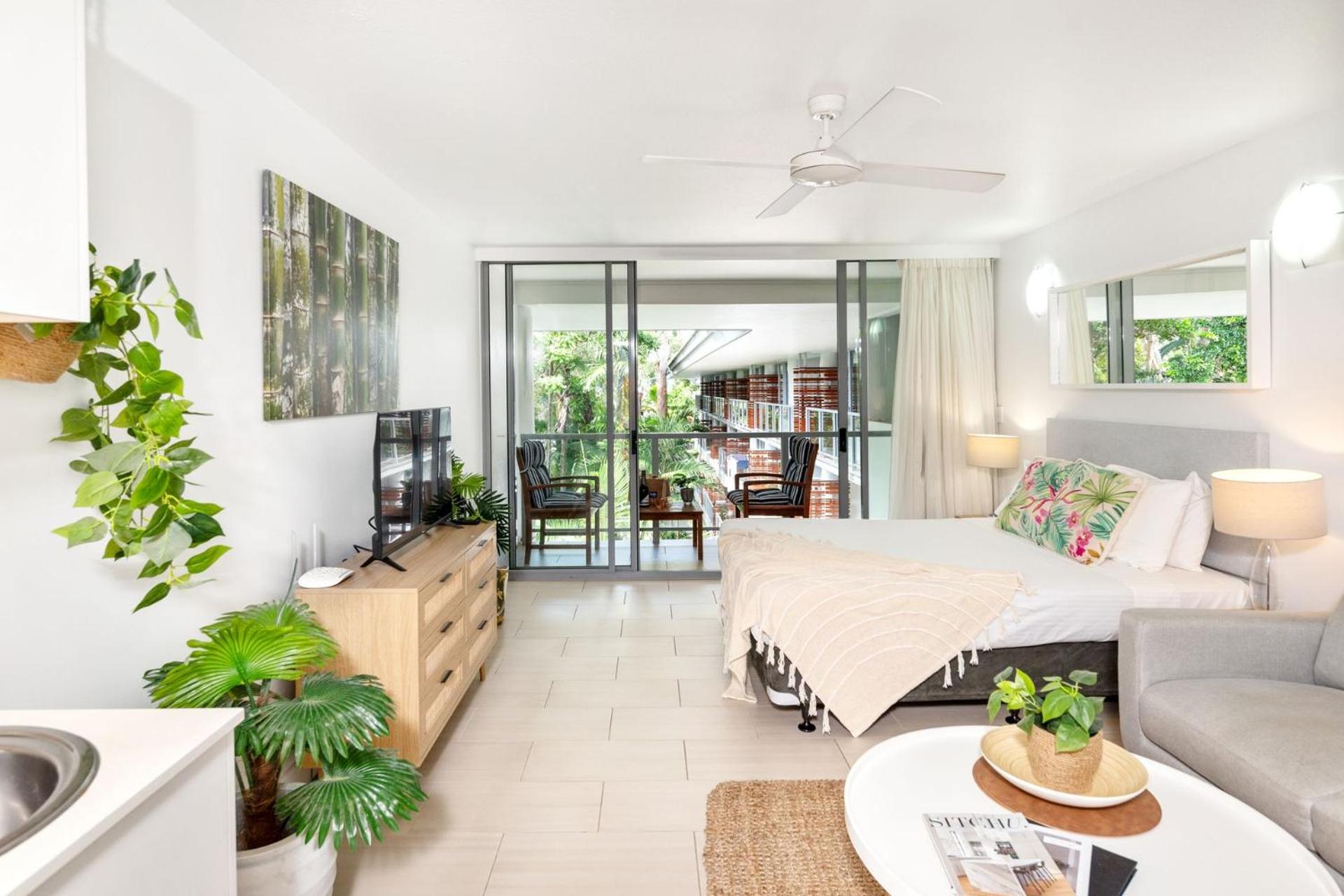 Studio Apartment