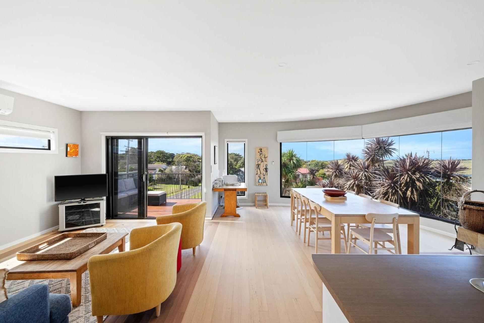 Three-Bedroom House photo 1