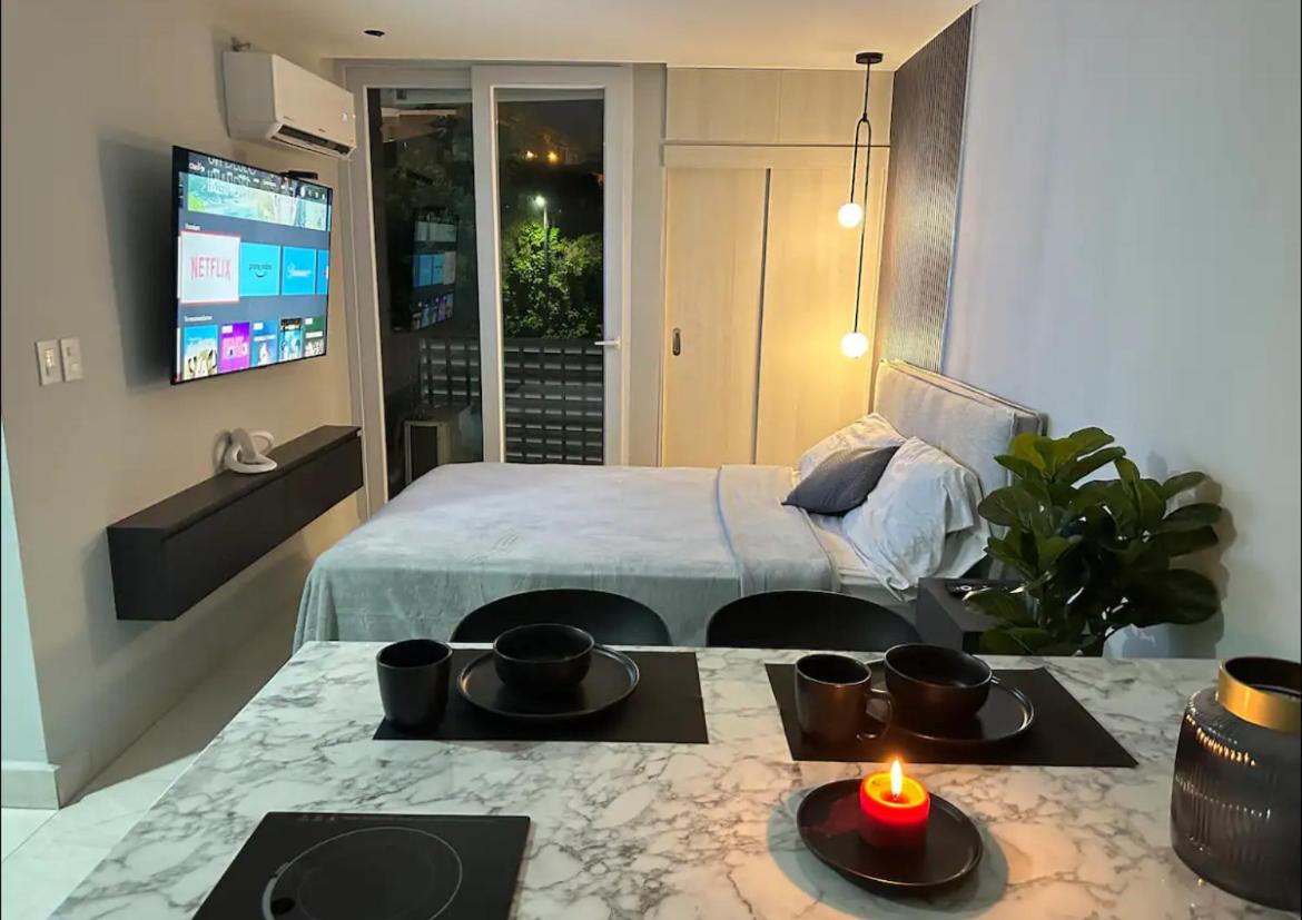 One-Bedroom Apartment photo 2