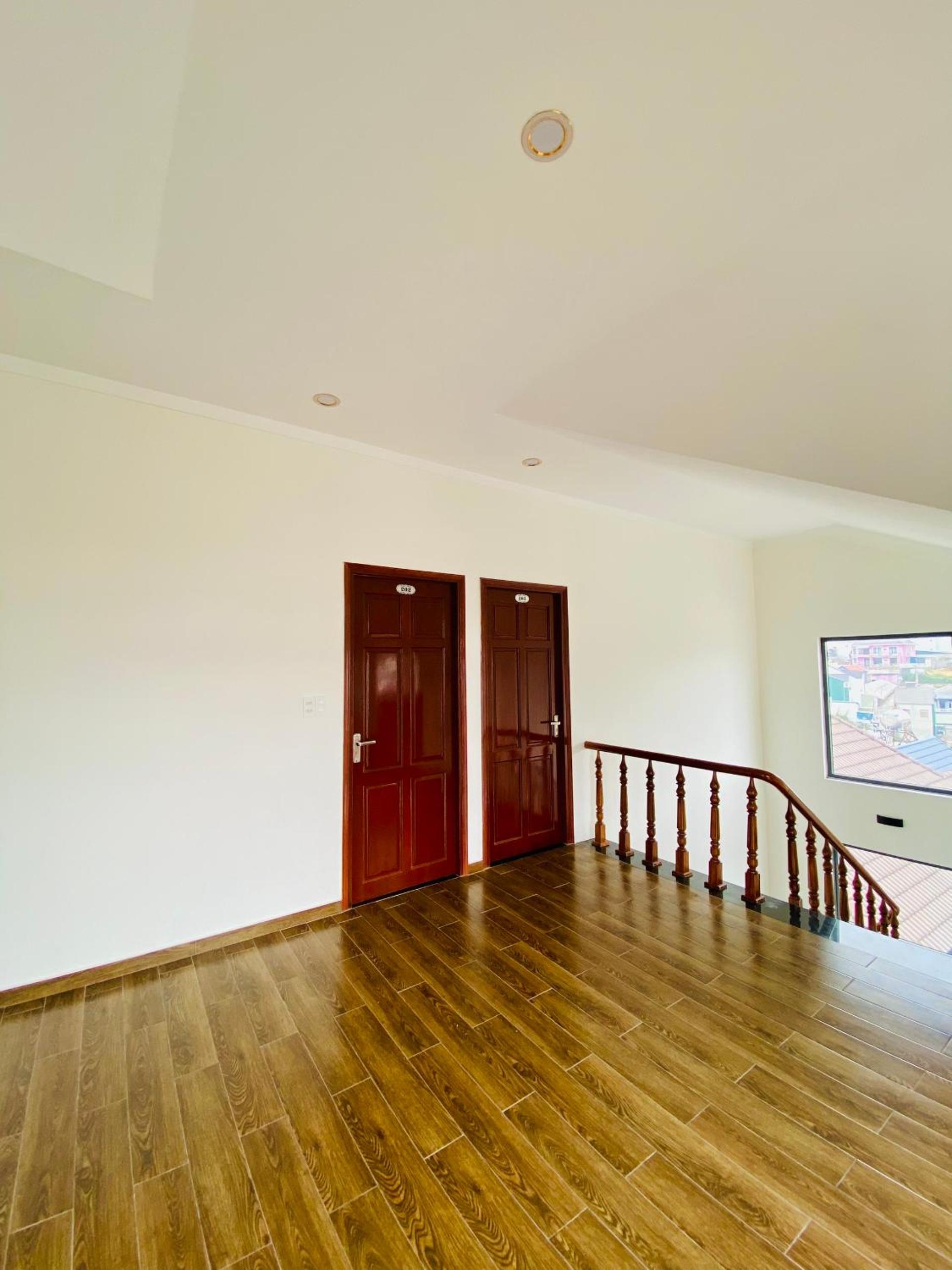 Six-Bedroom House