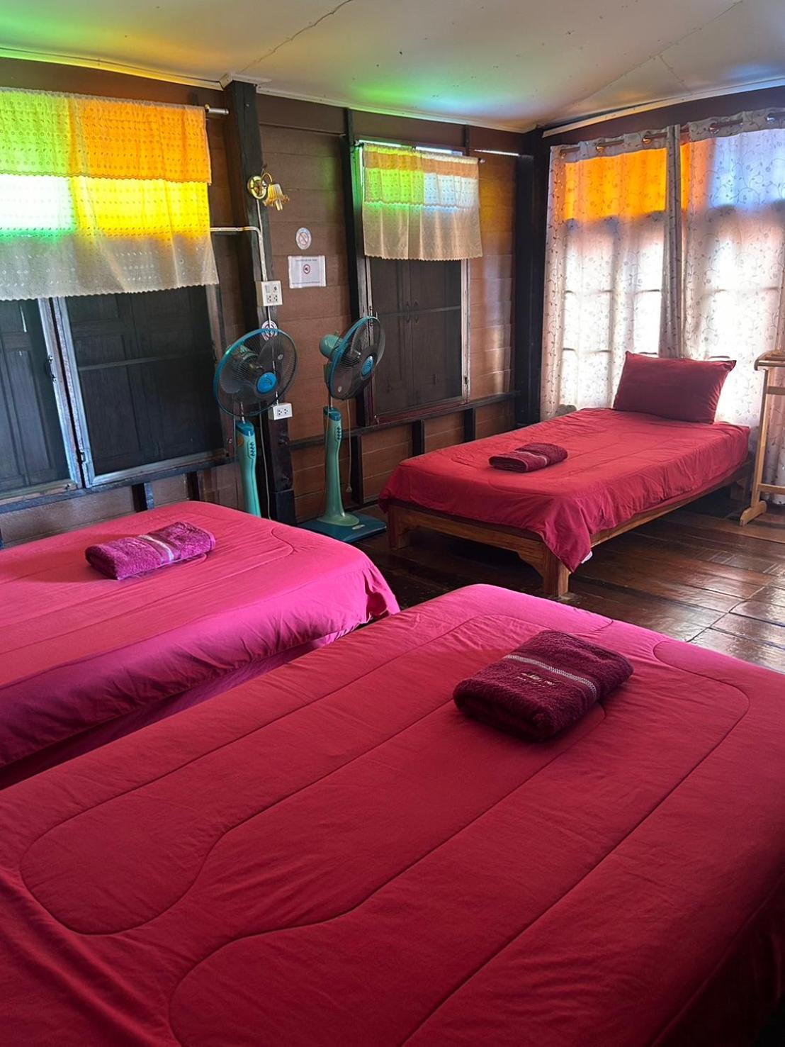 Standard Triple Room with Fan photo 3