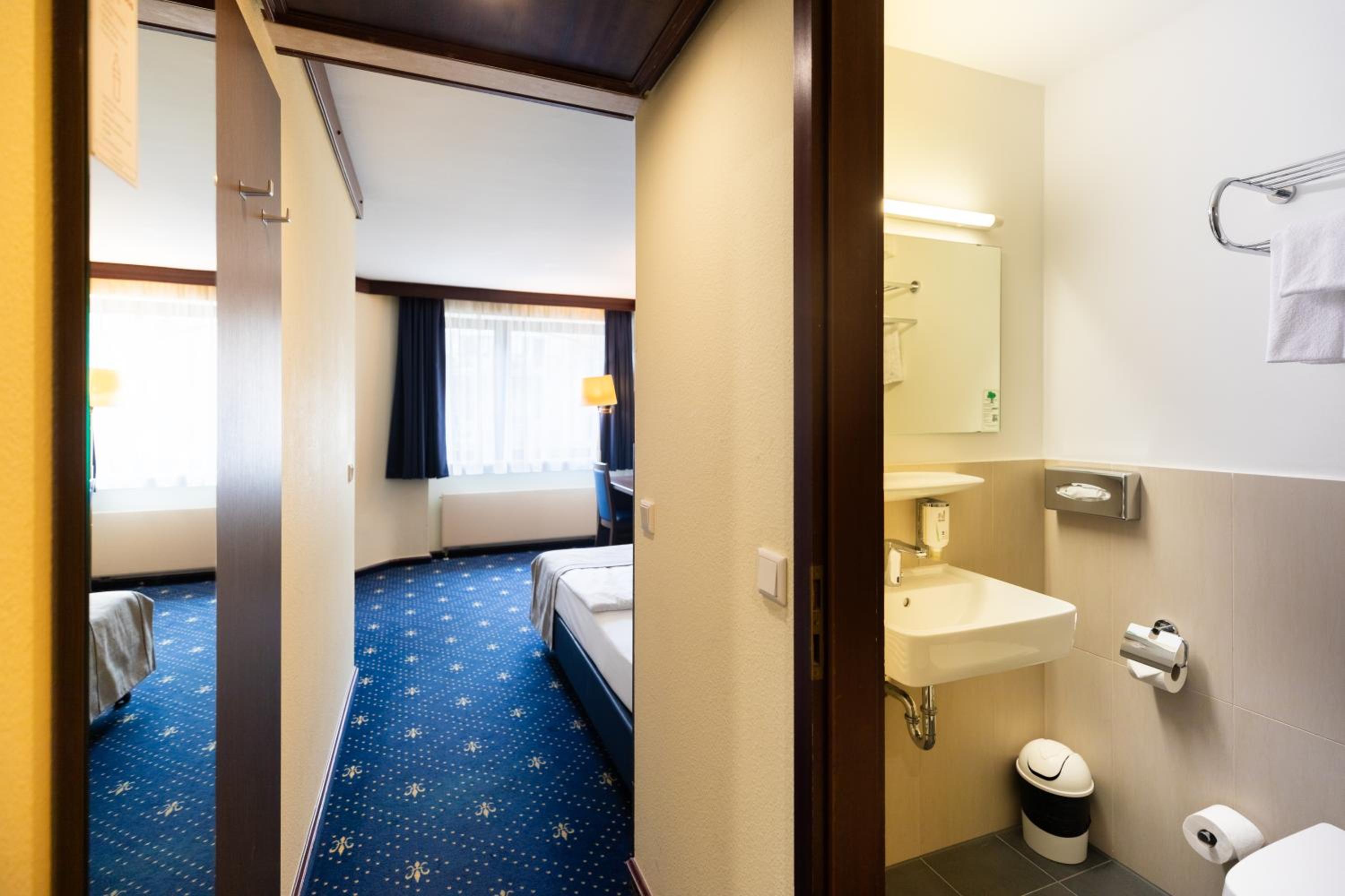 Queensize Double Room  photo 3