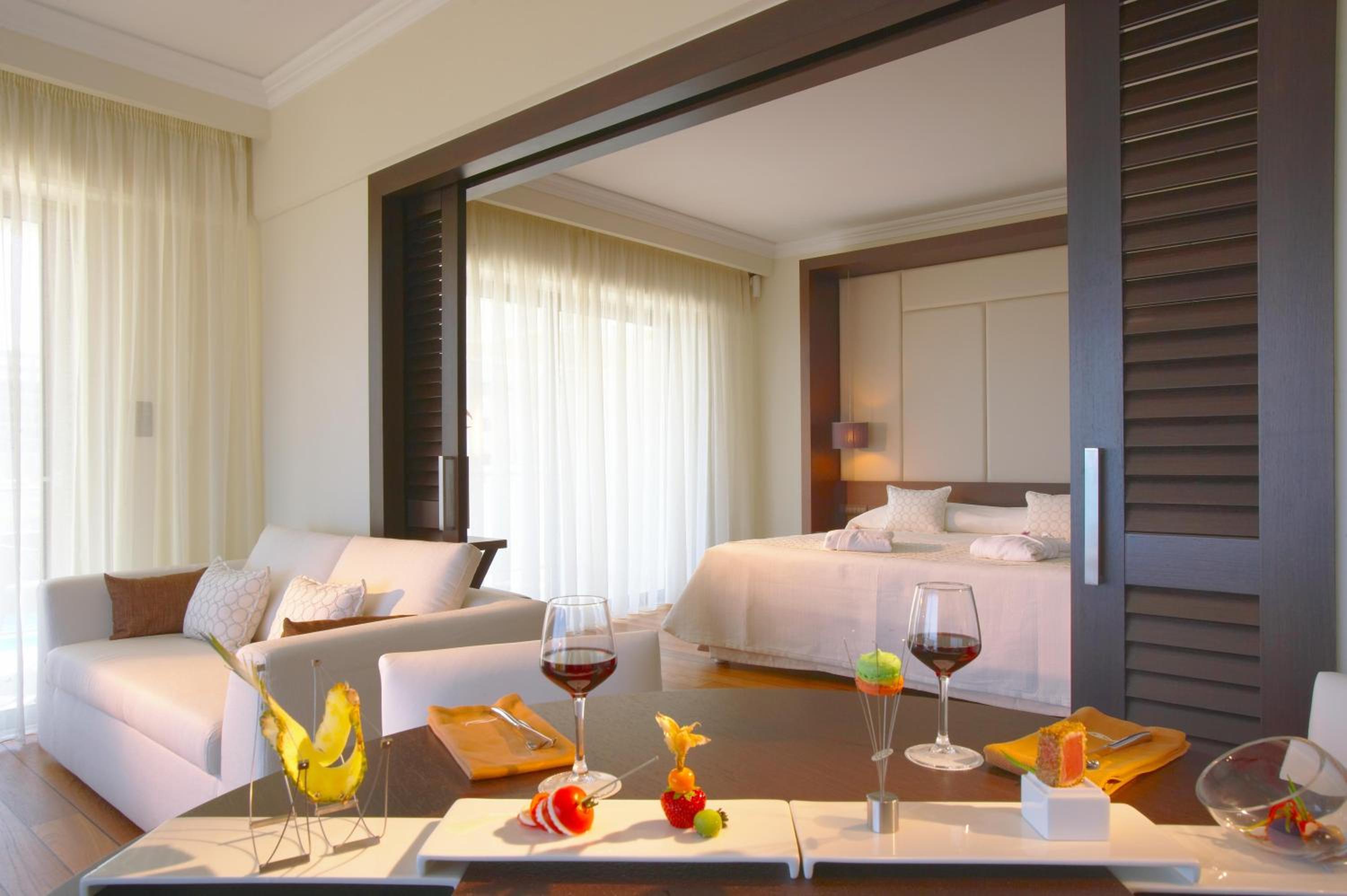 Elite Club Luxury Suite with Sea View photo 3