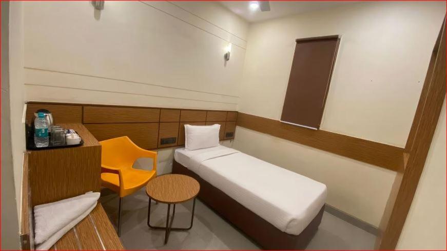 Economy Single Room