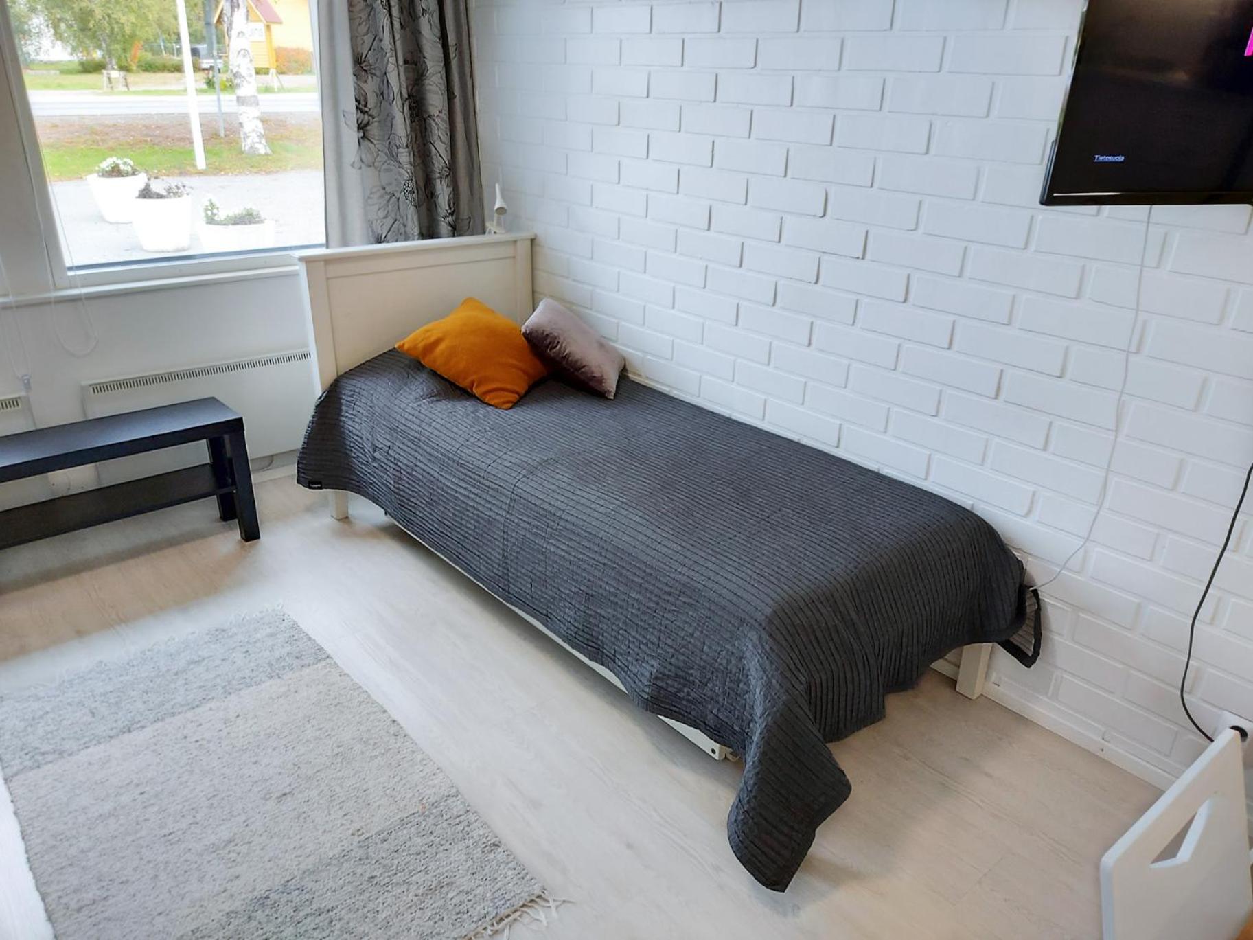 Apartment photo 2