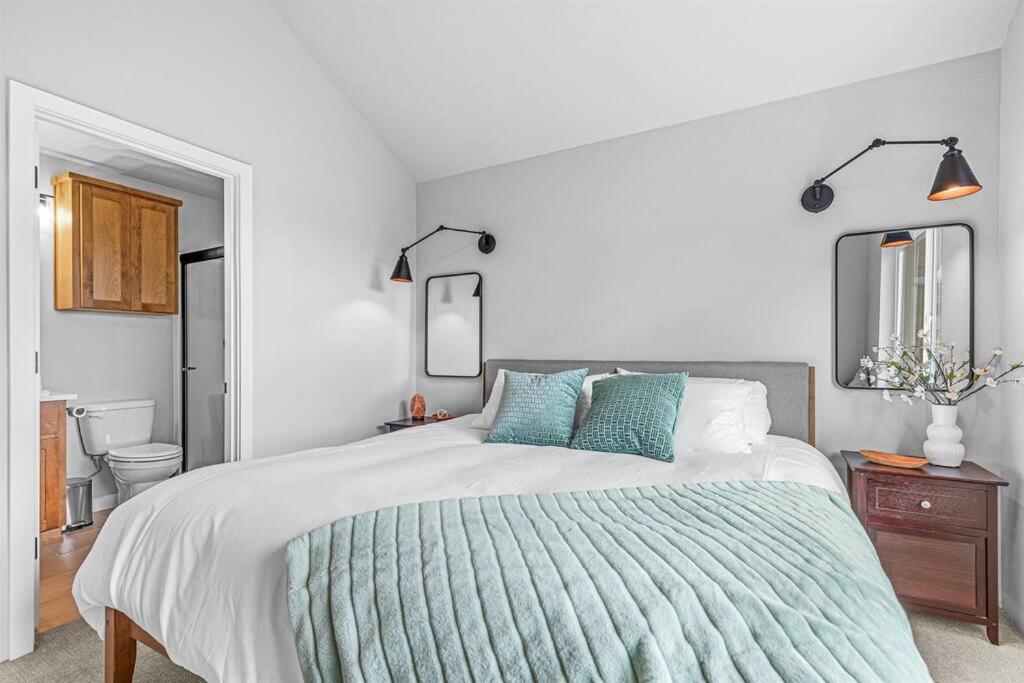 Two-Bedroom House photo 1