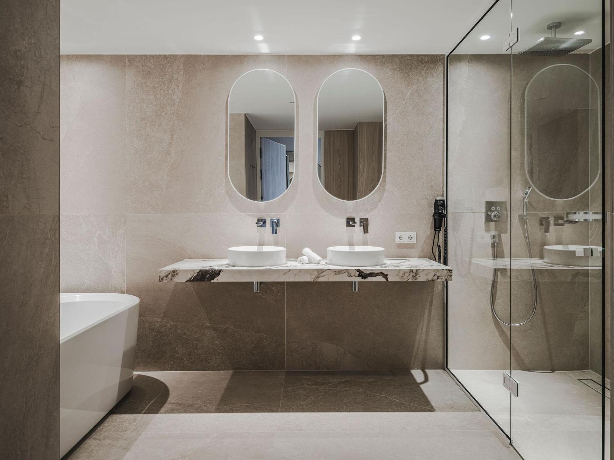 Family Suite Deluxe - Photo 3