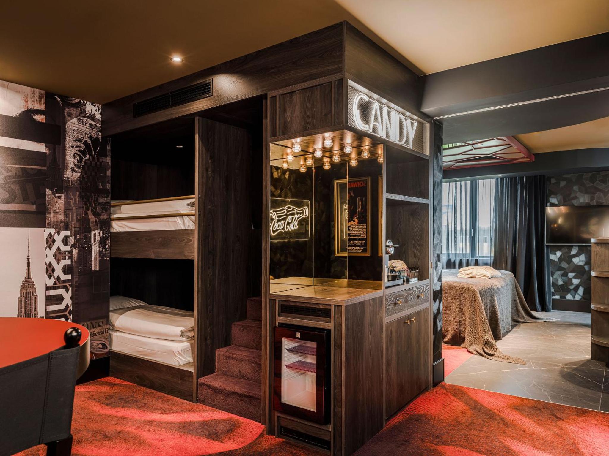 Cinema Suite - Photo 5