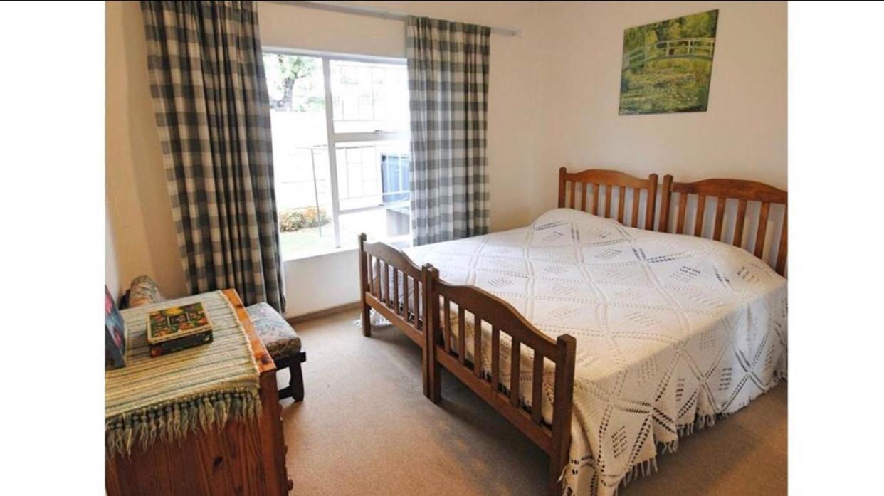Four-Bedroom House photo 1