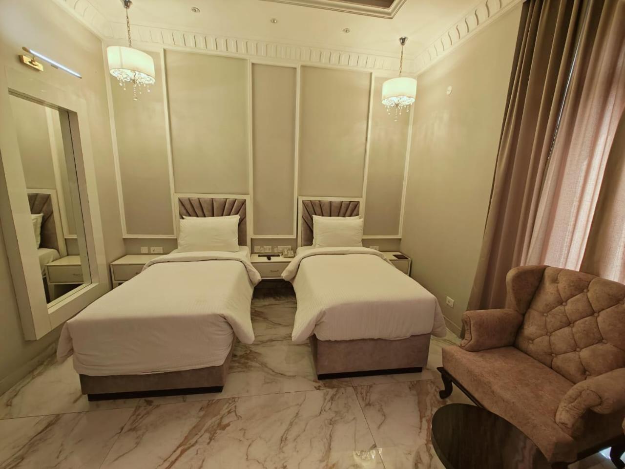 Deluxe Twin Room photo 2