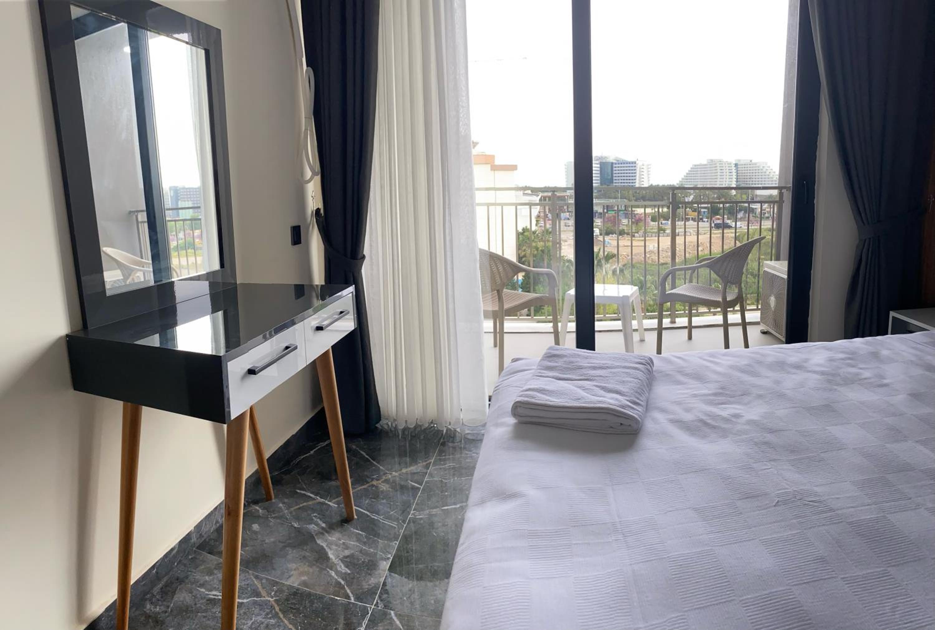 Suite with Garden View photo 3
