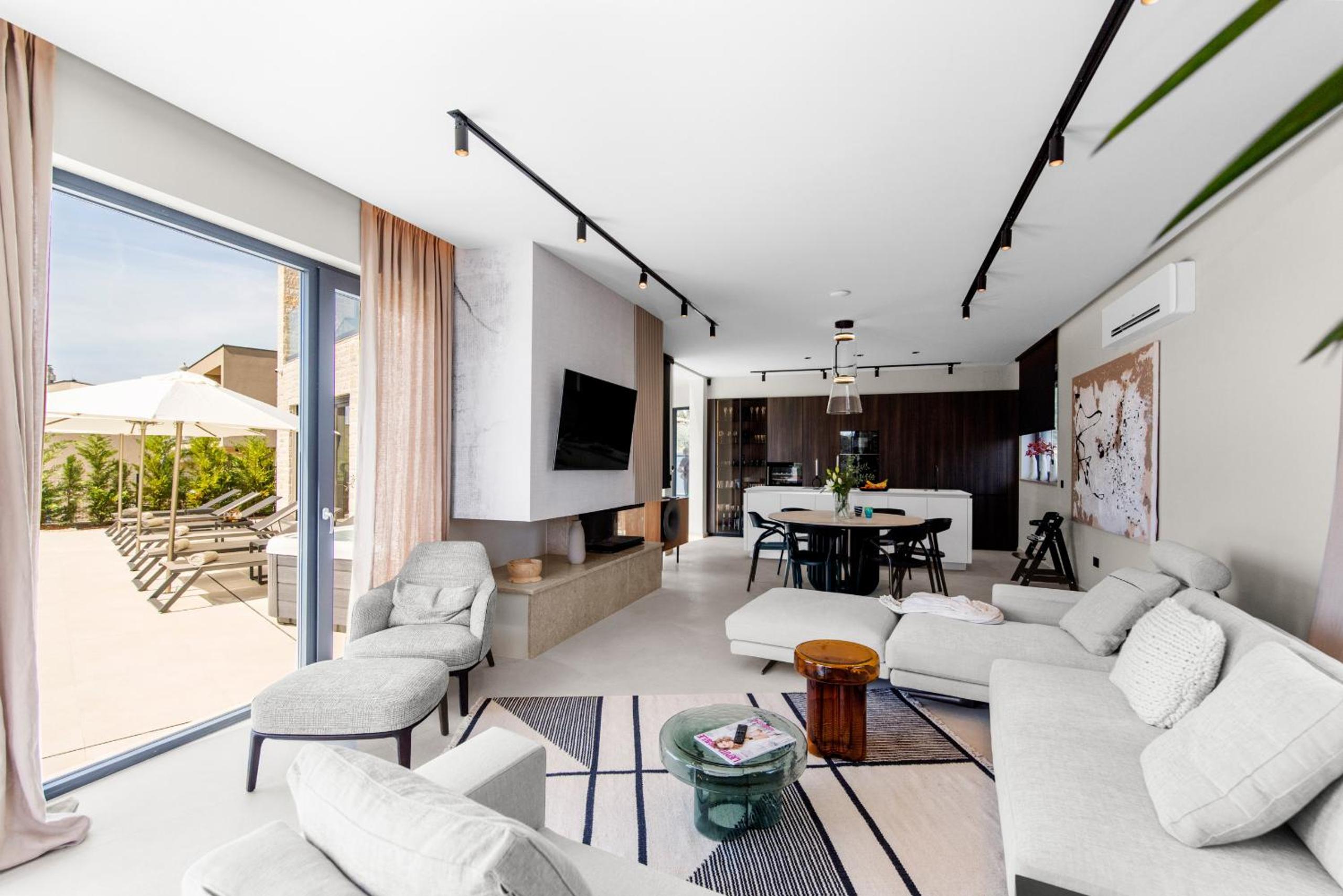 Deluxe Villa