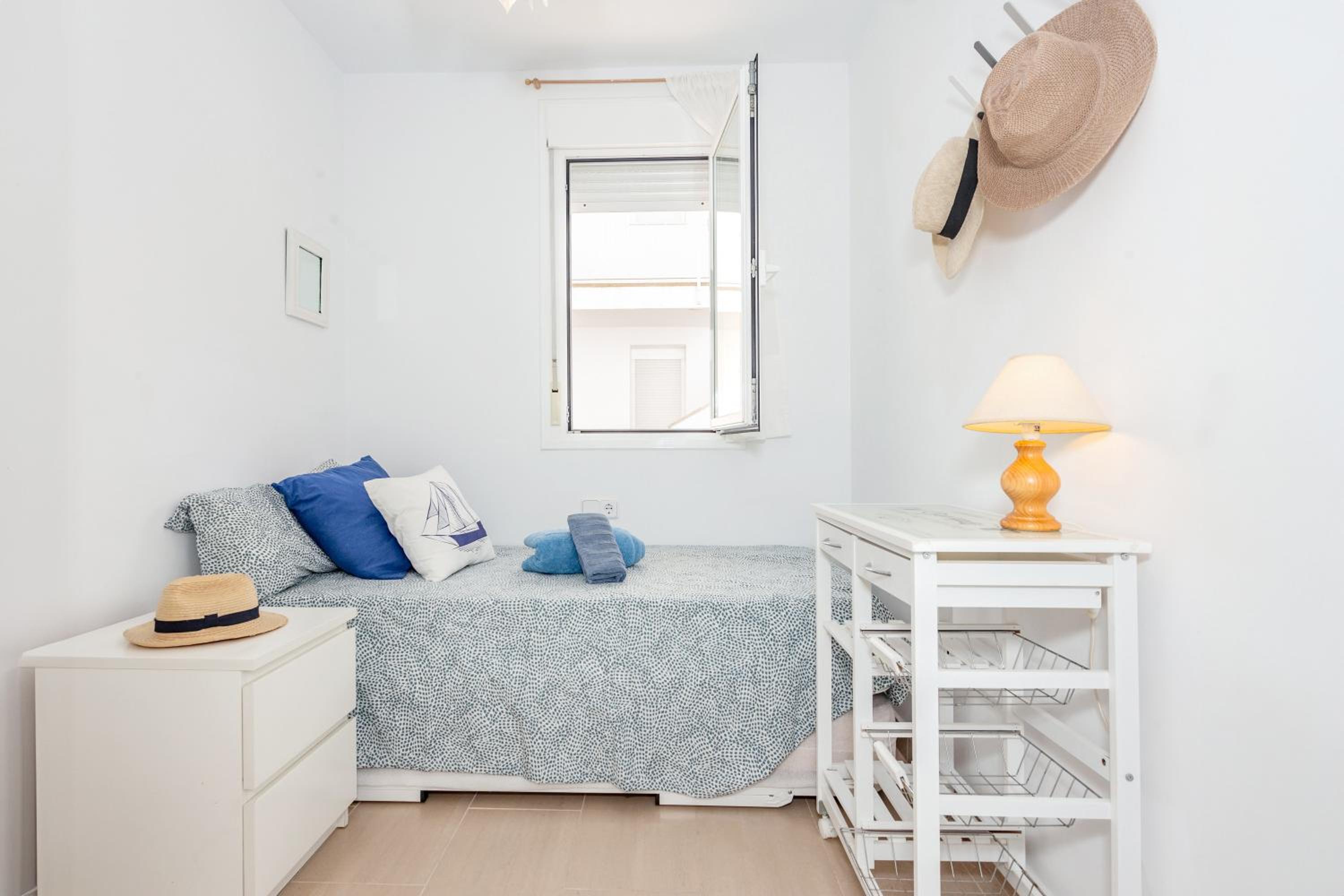 Three-Bedroom Premium Apartment with Balcony photo 3