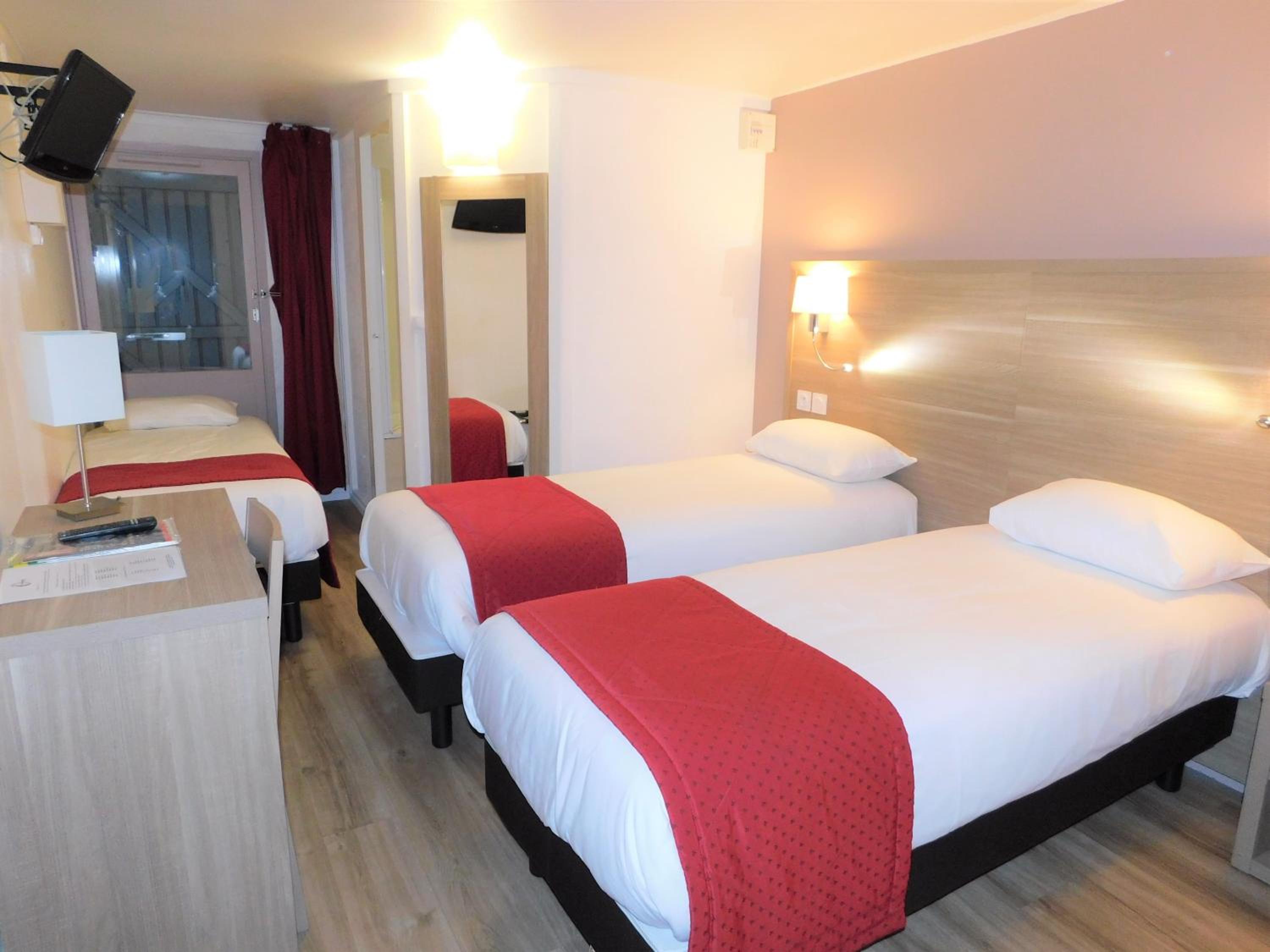 Classic Triple Room - Photo 1
