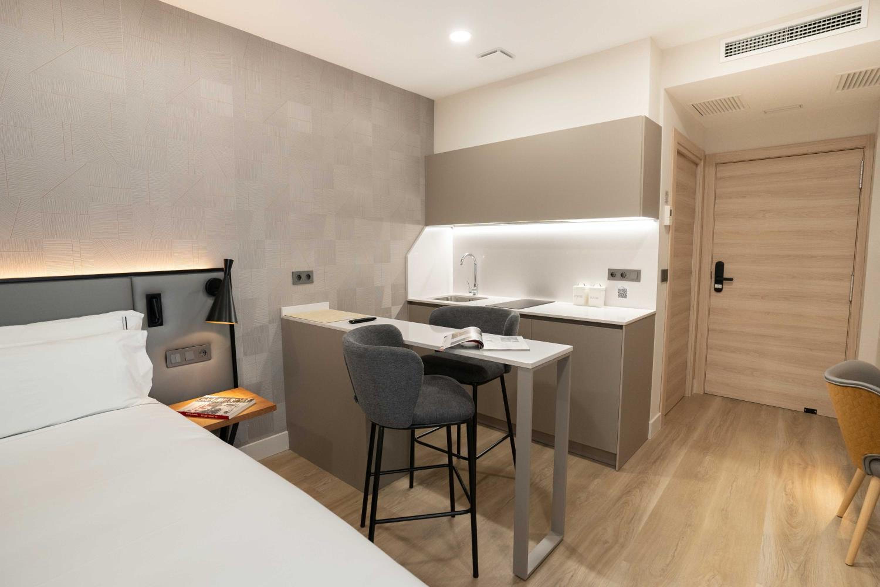 Estudio con terraza