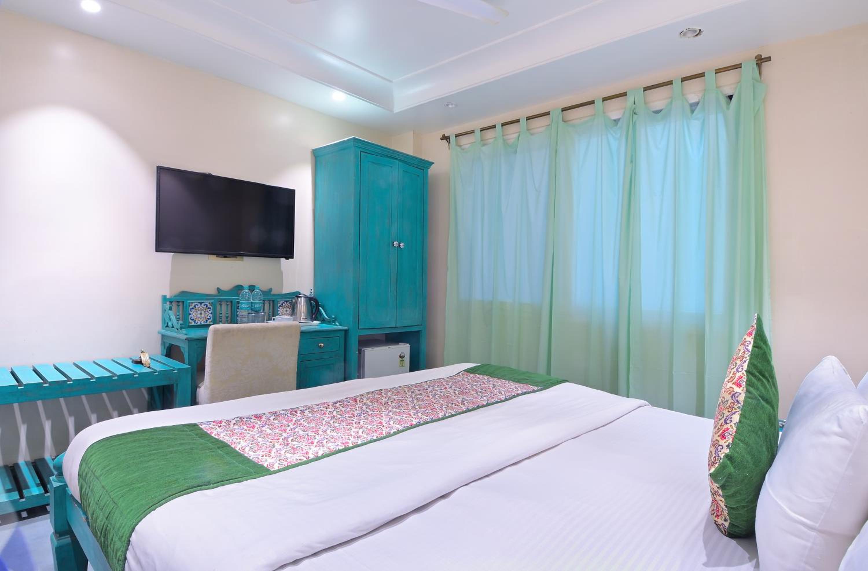 Heritage Boutique Room - Photo 38