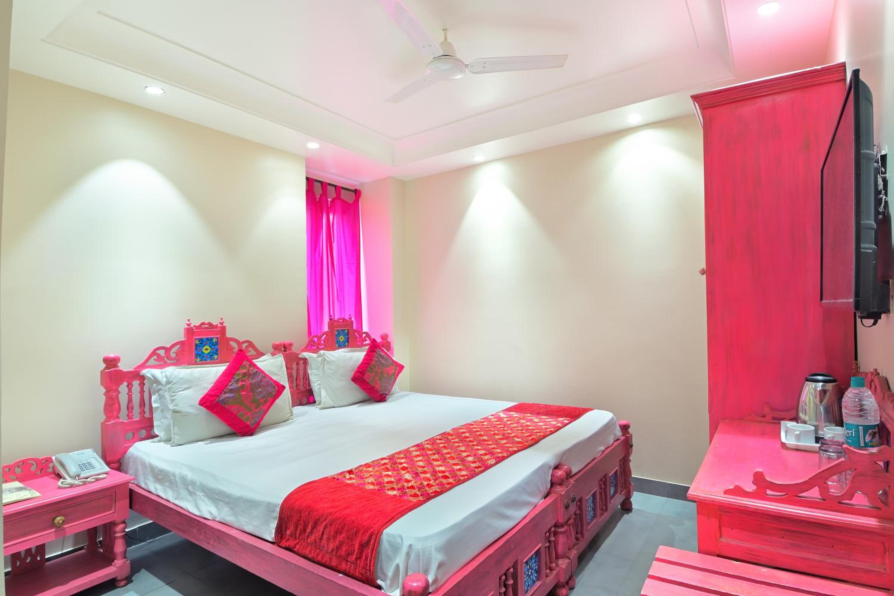 Heritage Boutique Room - Photo 37