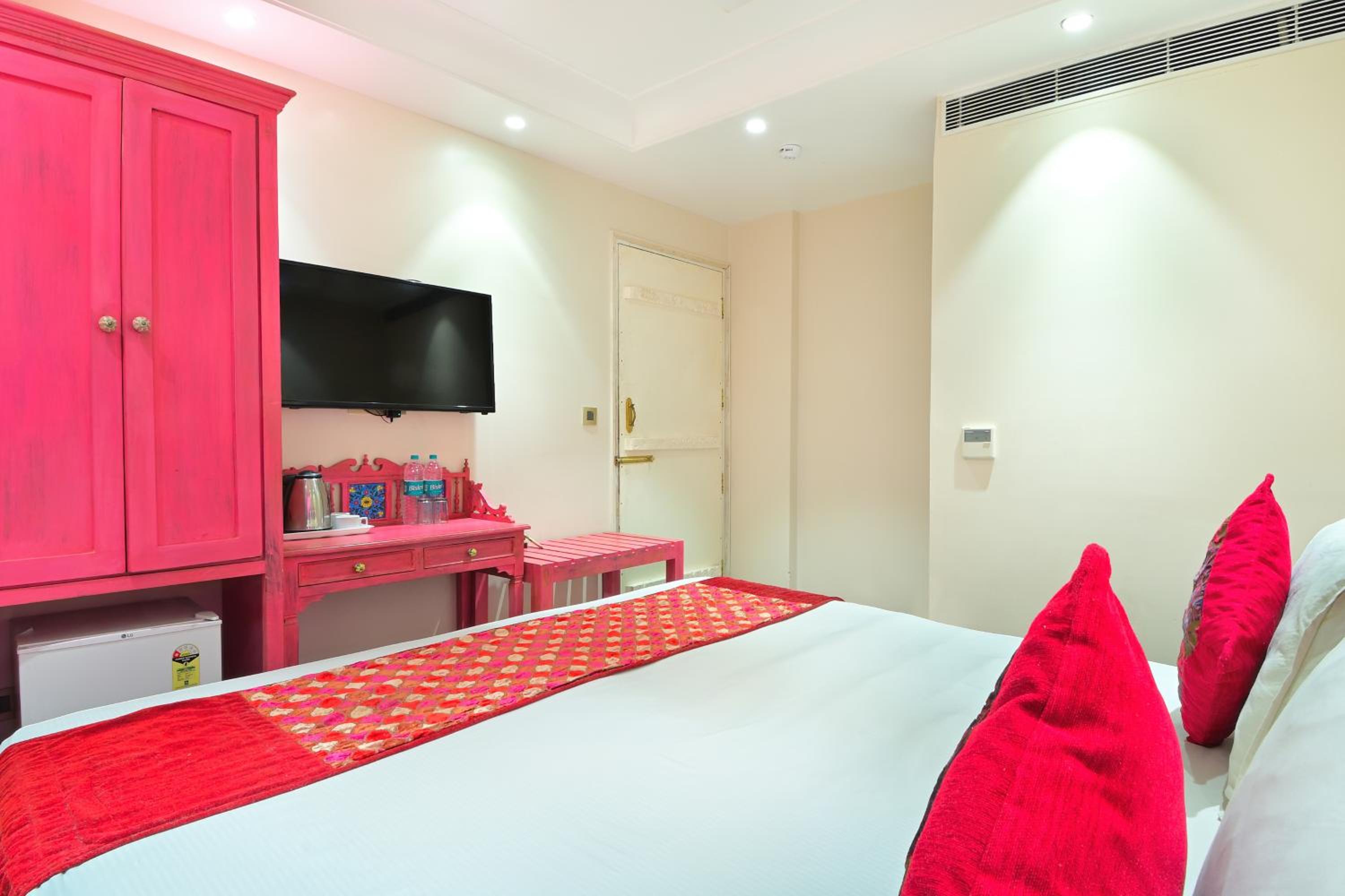 Heritage Boutique Room - Photo 36