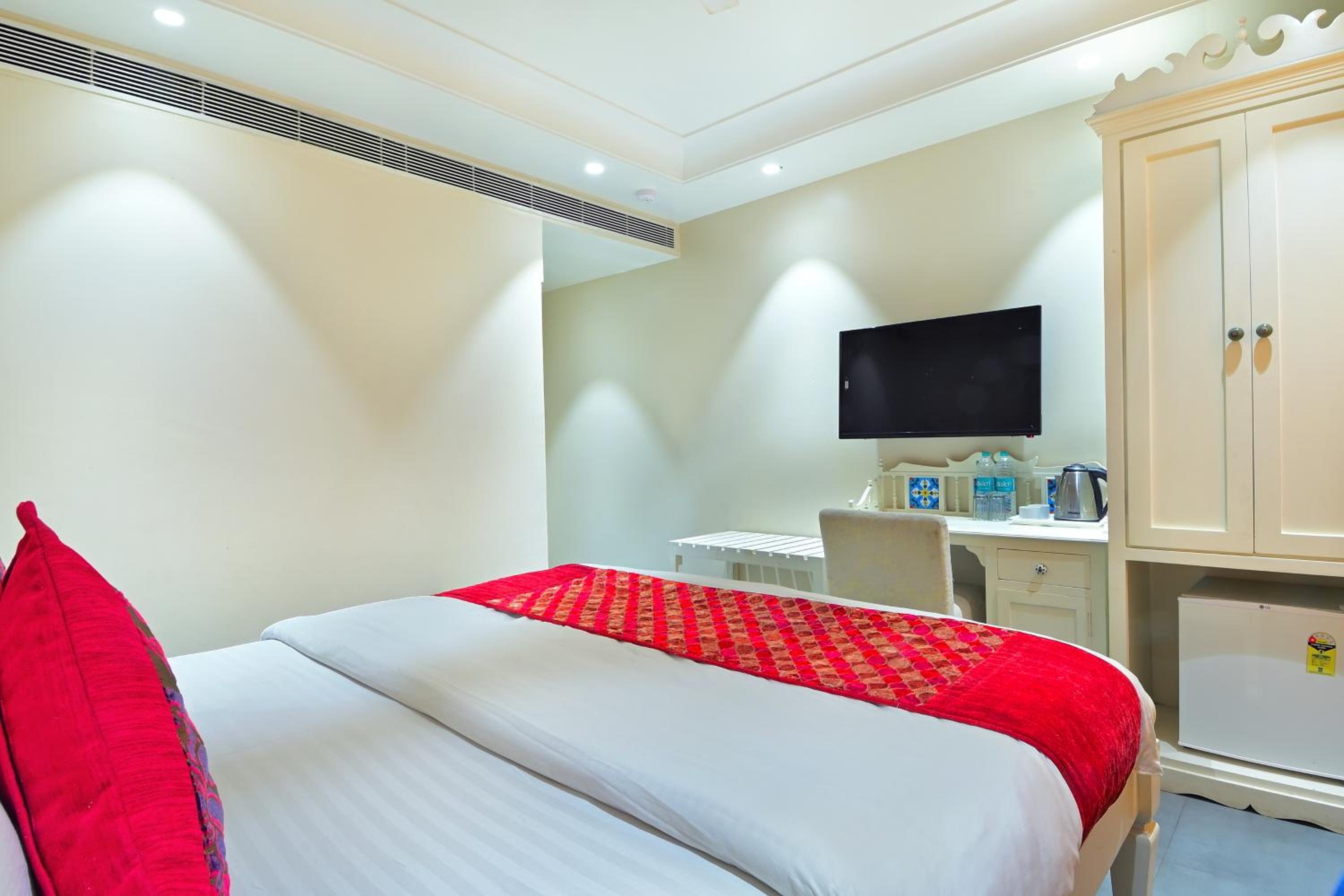 Heritage Boutique Room - Photo 43