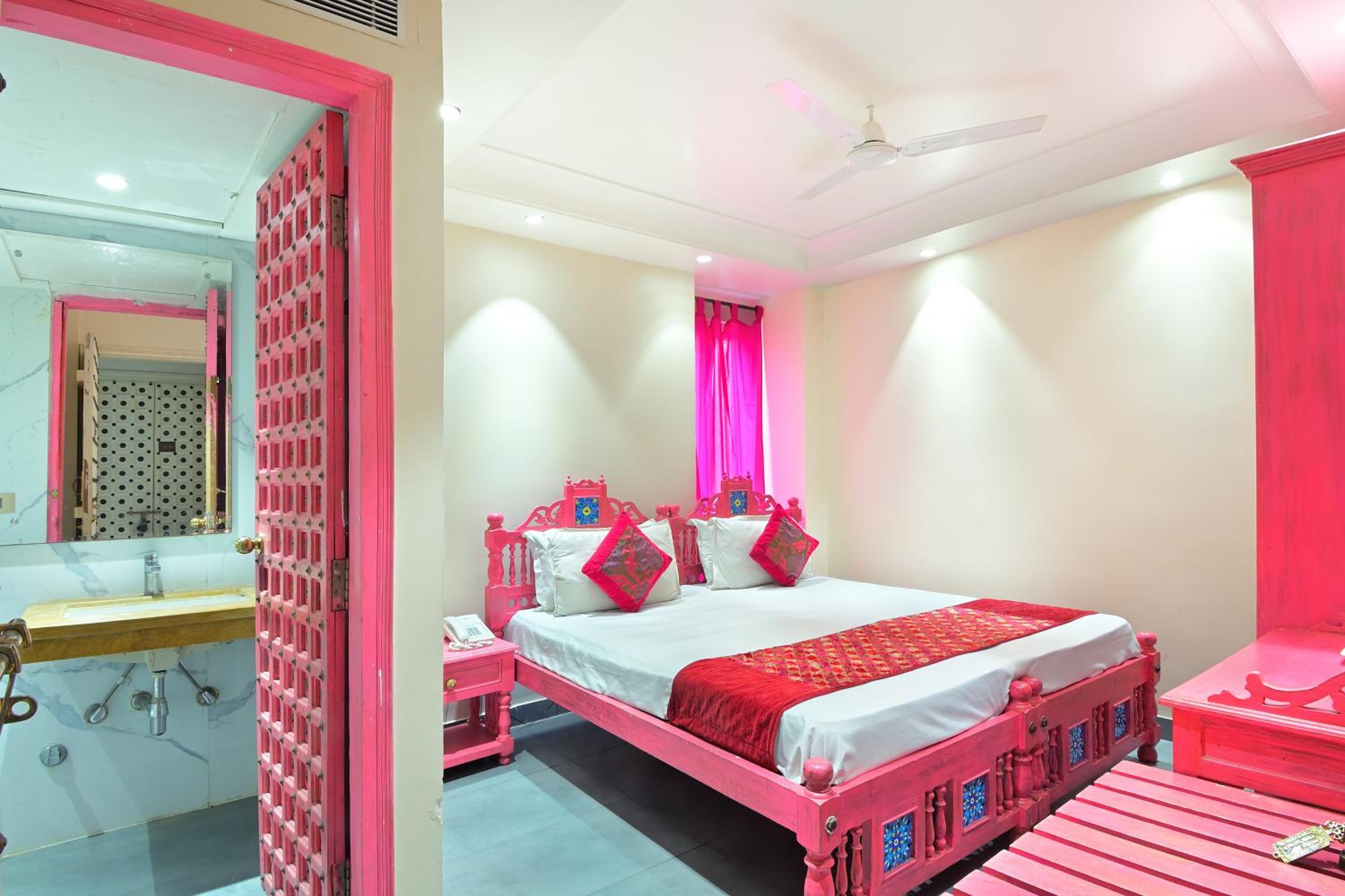 Heritage Boutique Room - Photo 44