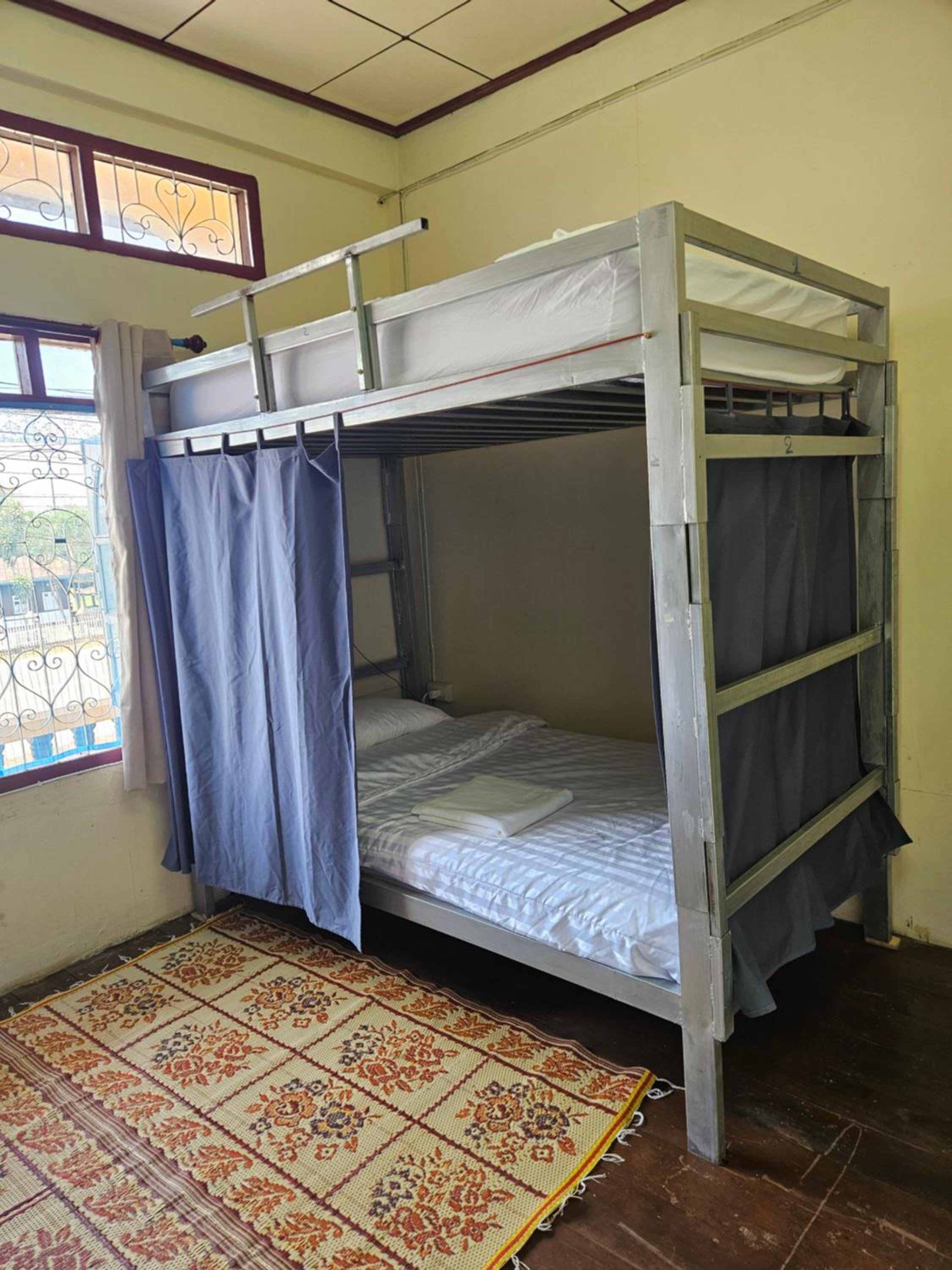 Bunk Bed In Mixed Dormitory Room photo 1