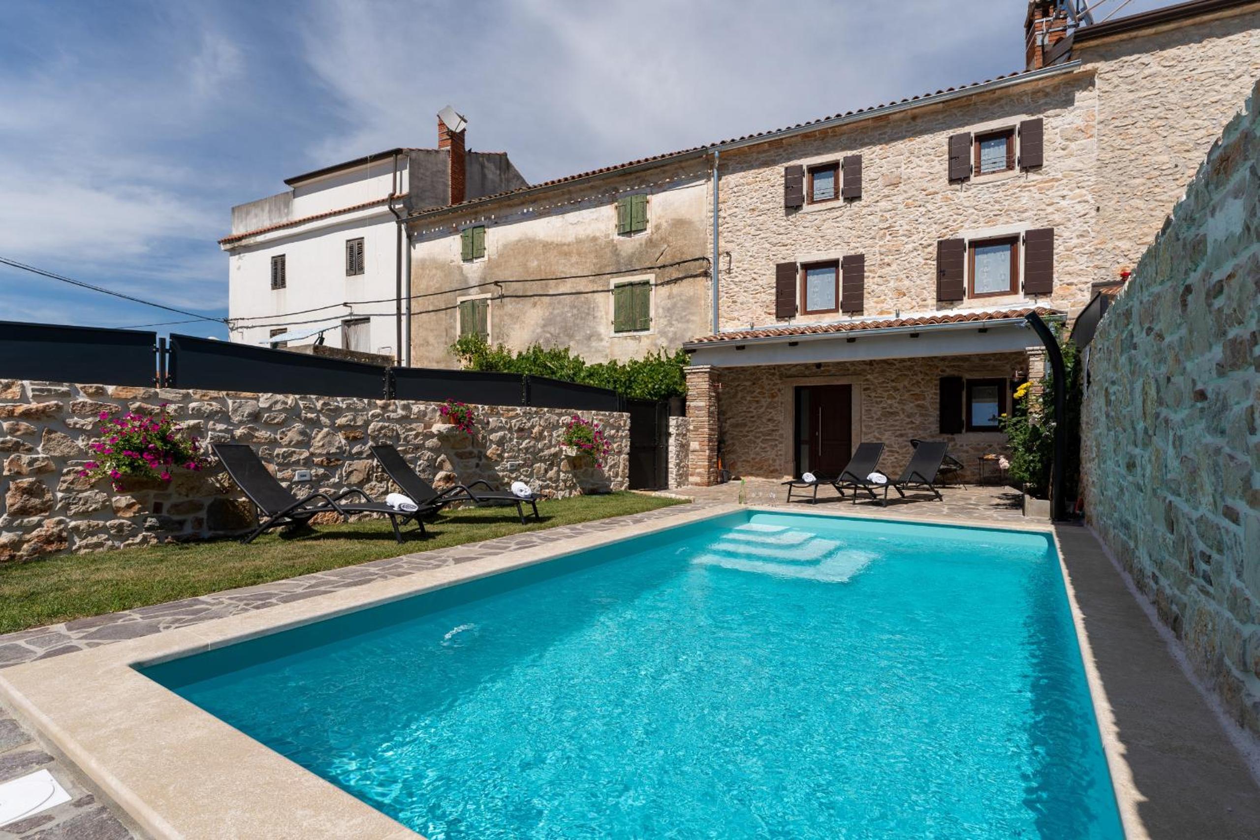 Villa with Private Pool photo 2