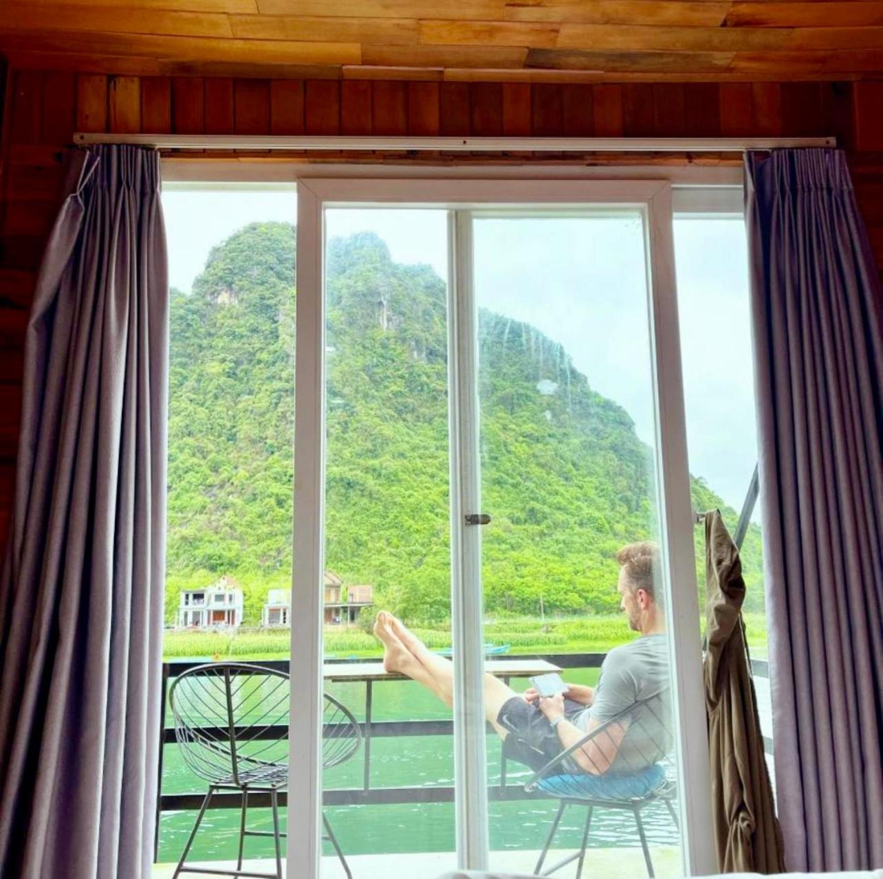 Deluxe Double Room with Balcony and Sea View photo 2